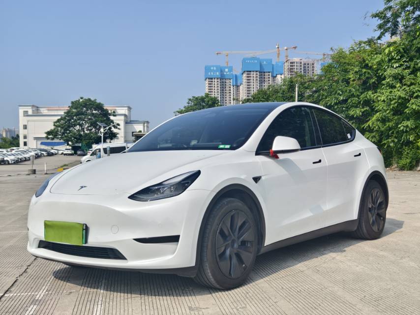 Tesla Model Y 2023 #2 Tesla Model Y 2023 car image #2