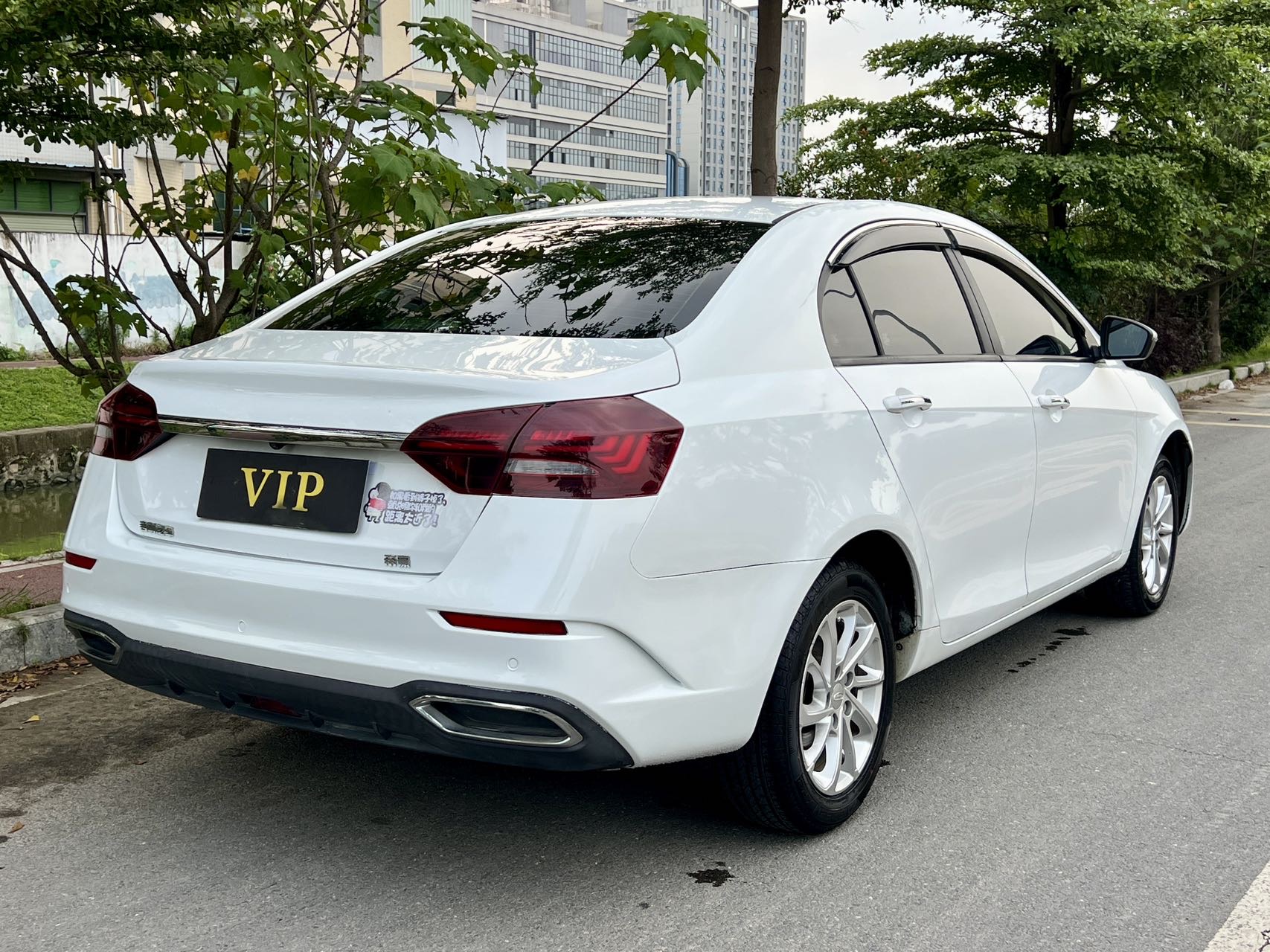 GEELY Emgrand 2021 car image #9