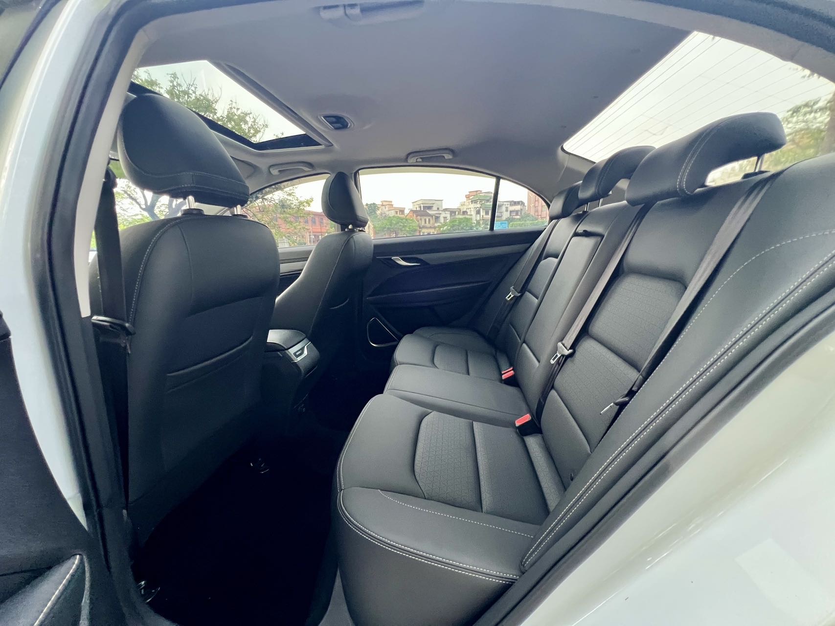 GEELY Emgrand 2021 car image #8