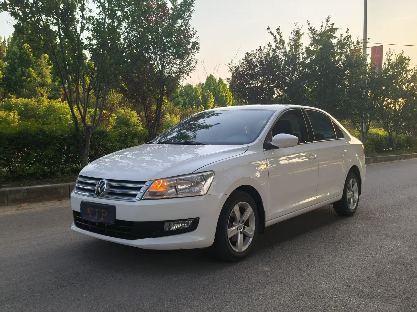 Volkswagen Santana 2014 car image 