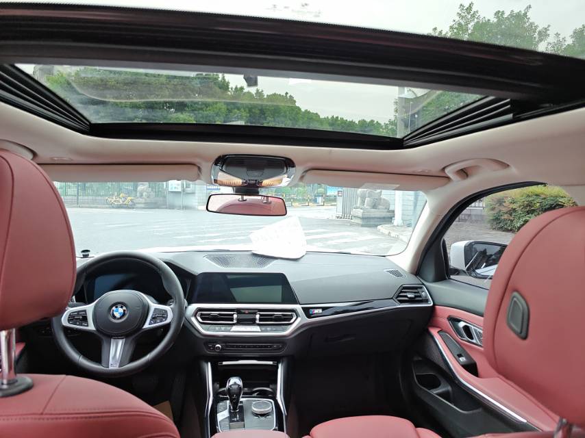 BMW 3 Series 2021 car image #26