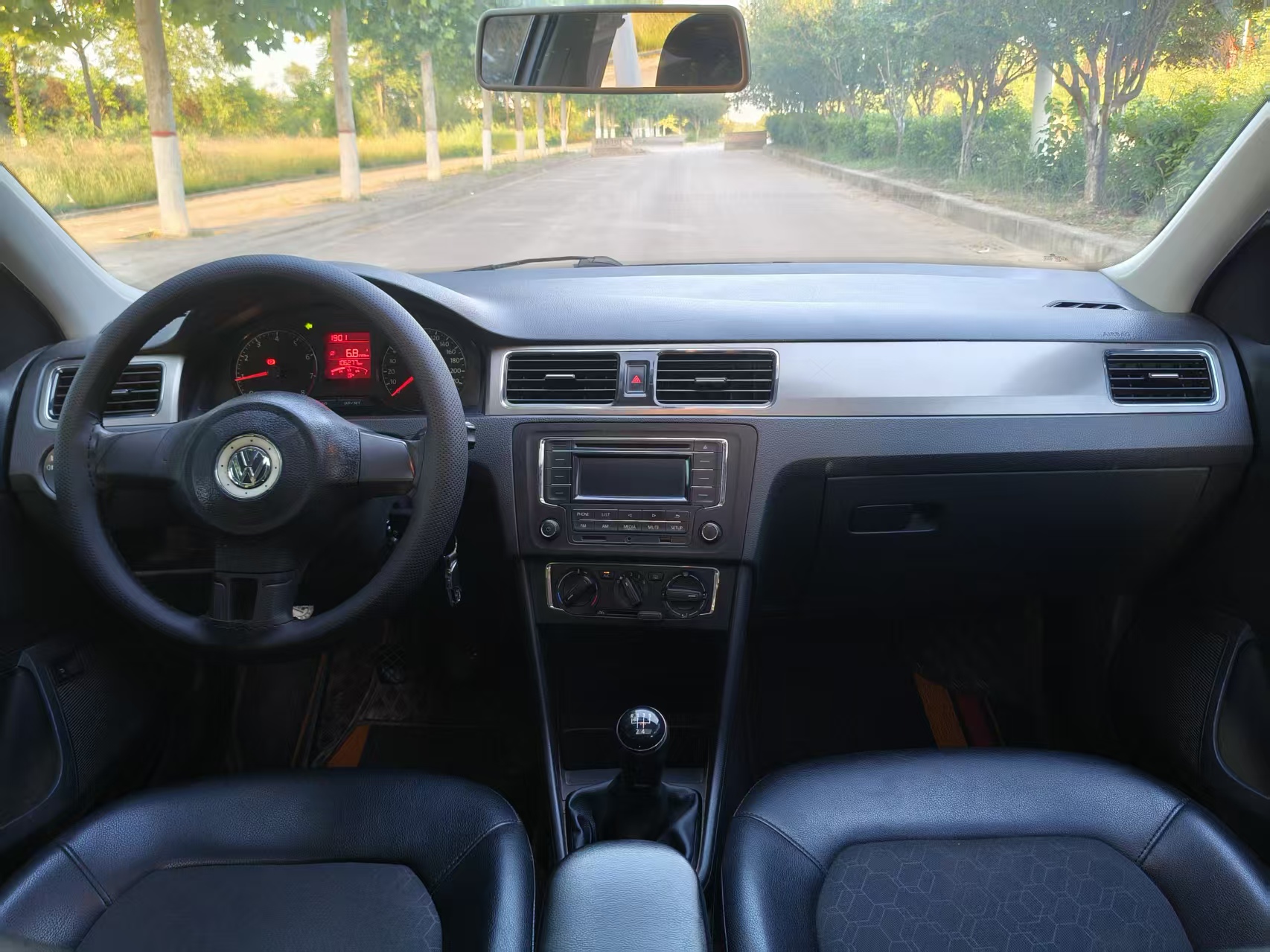Volkswagen Santana 2014 car image #5