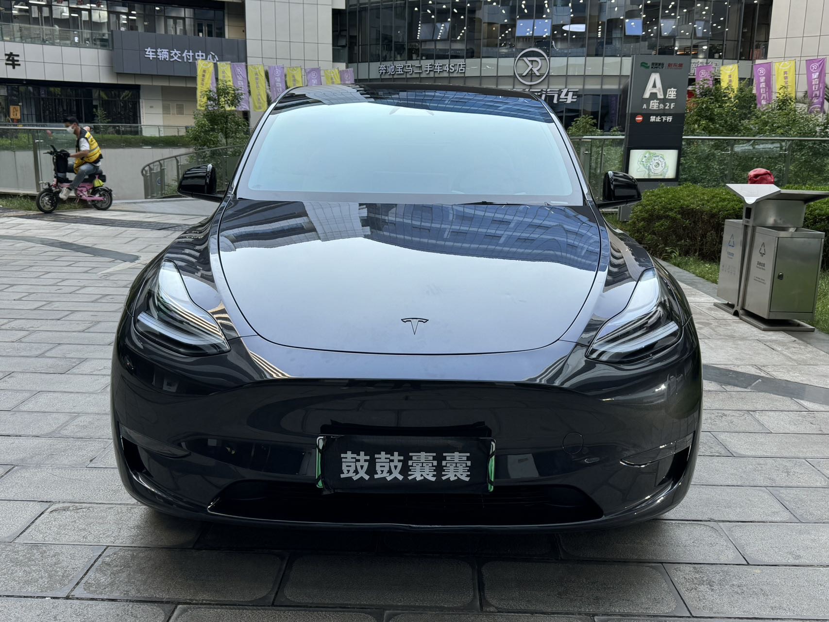 Tesla Model Y 2024 car image #4