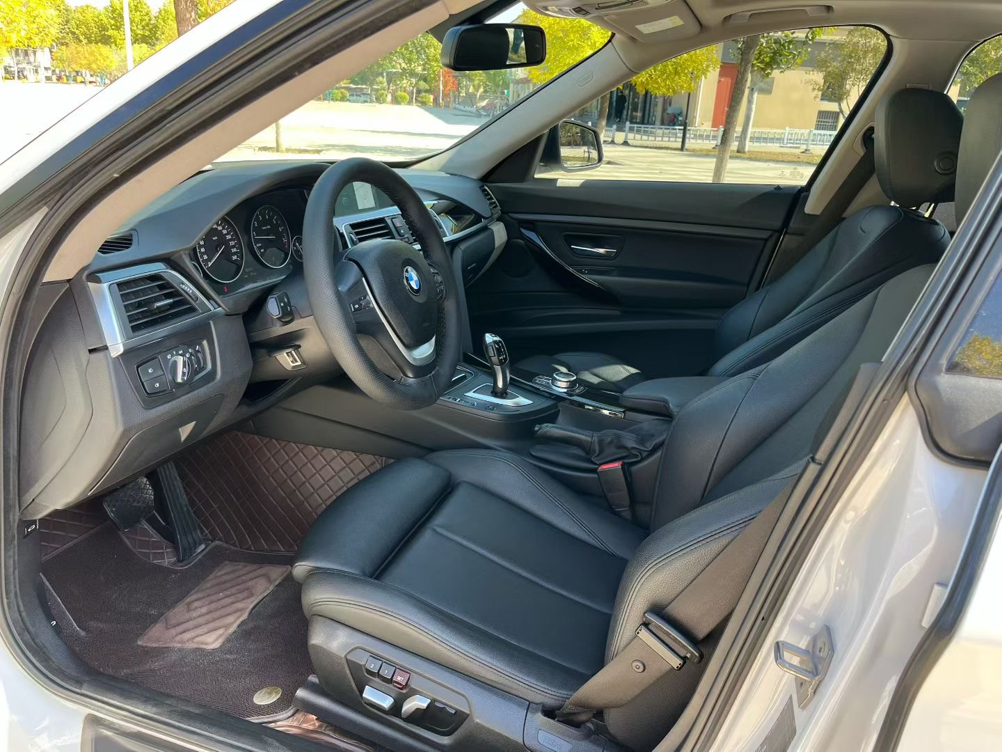 BMW 3 Series GT 2018 car image #7