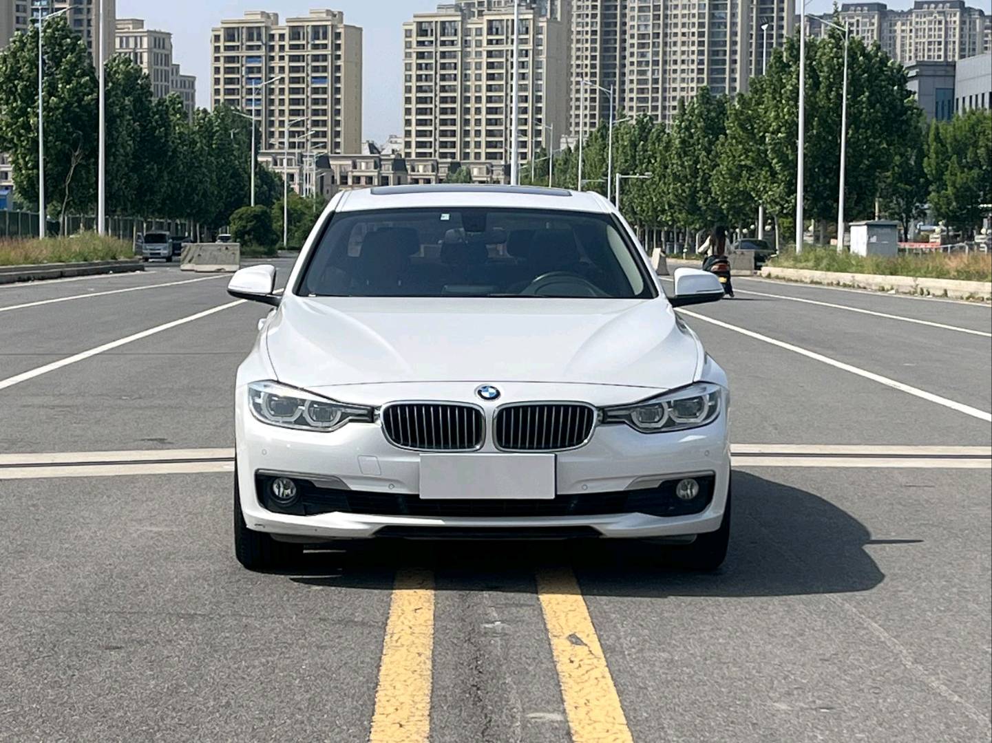 BMW 3 Series 2018 #11 BMW 3 Series 2018 car image #11