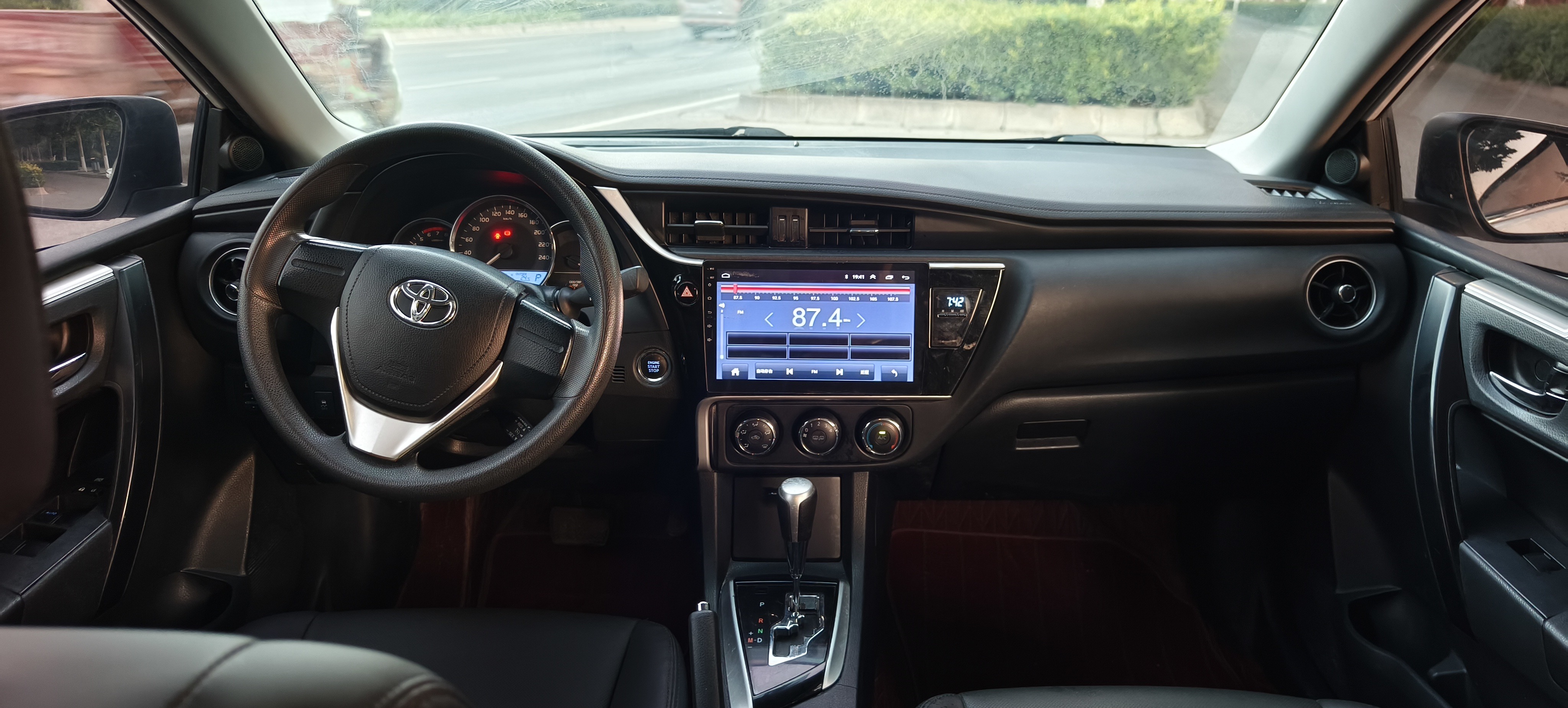 Toyota Corolla 2018 car image #10