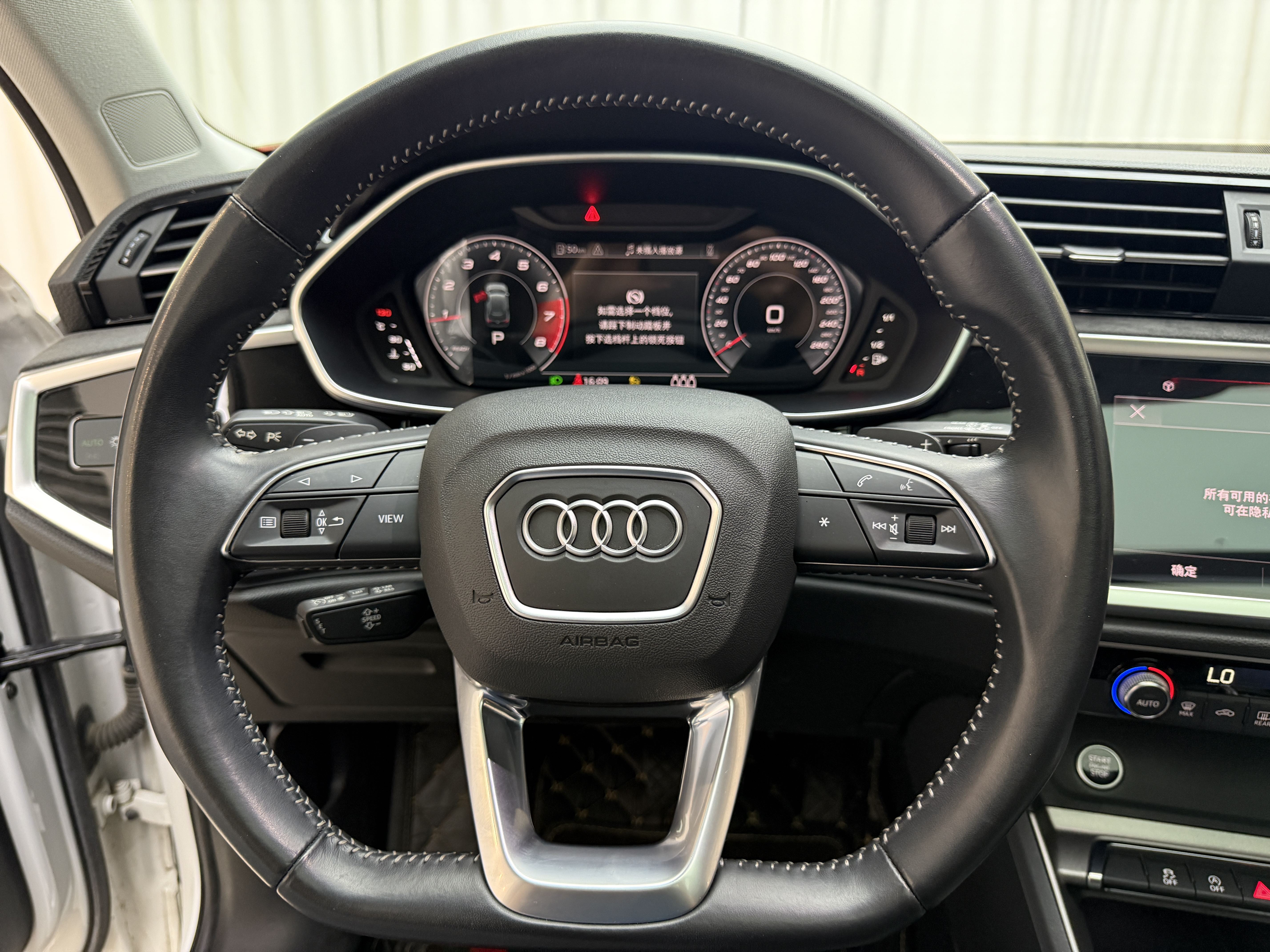 Audi Q3 2021 car image #7
