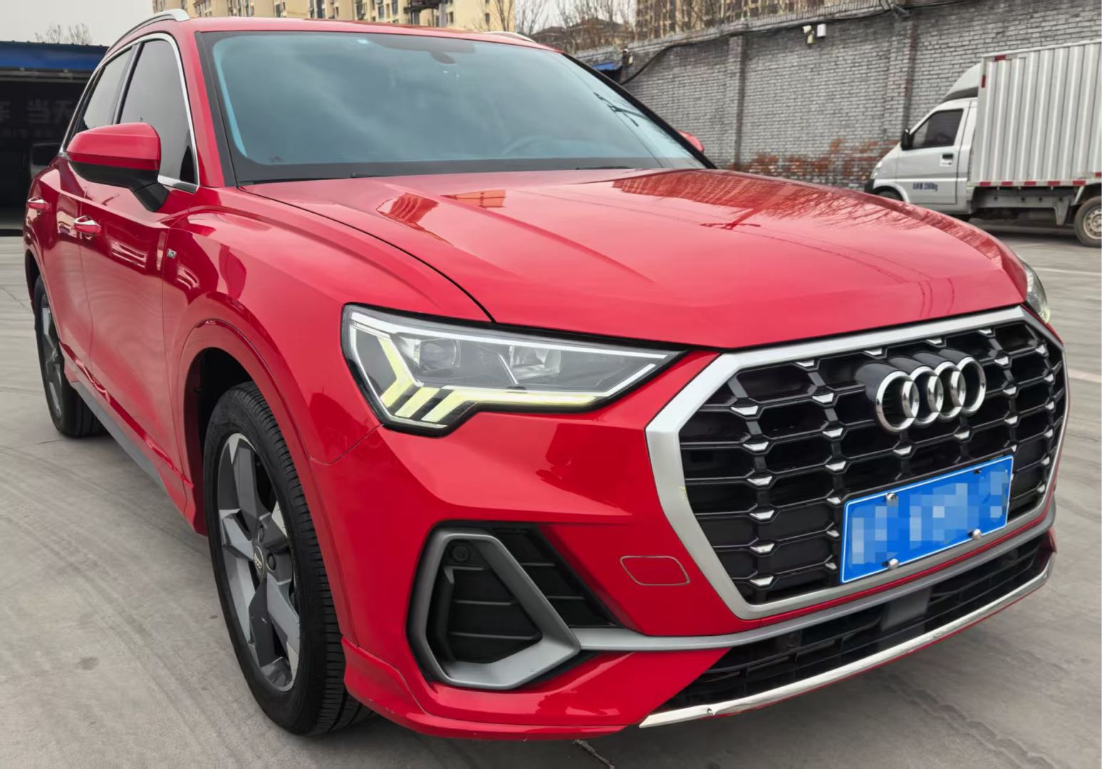 Audi Q3 2019 car image #4