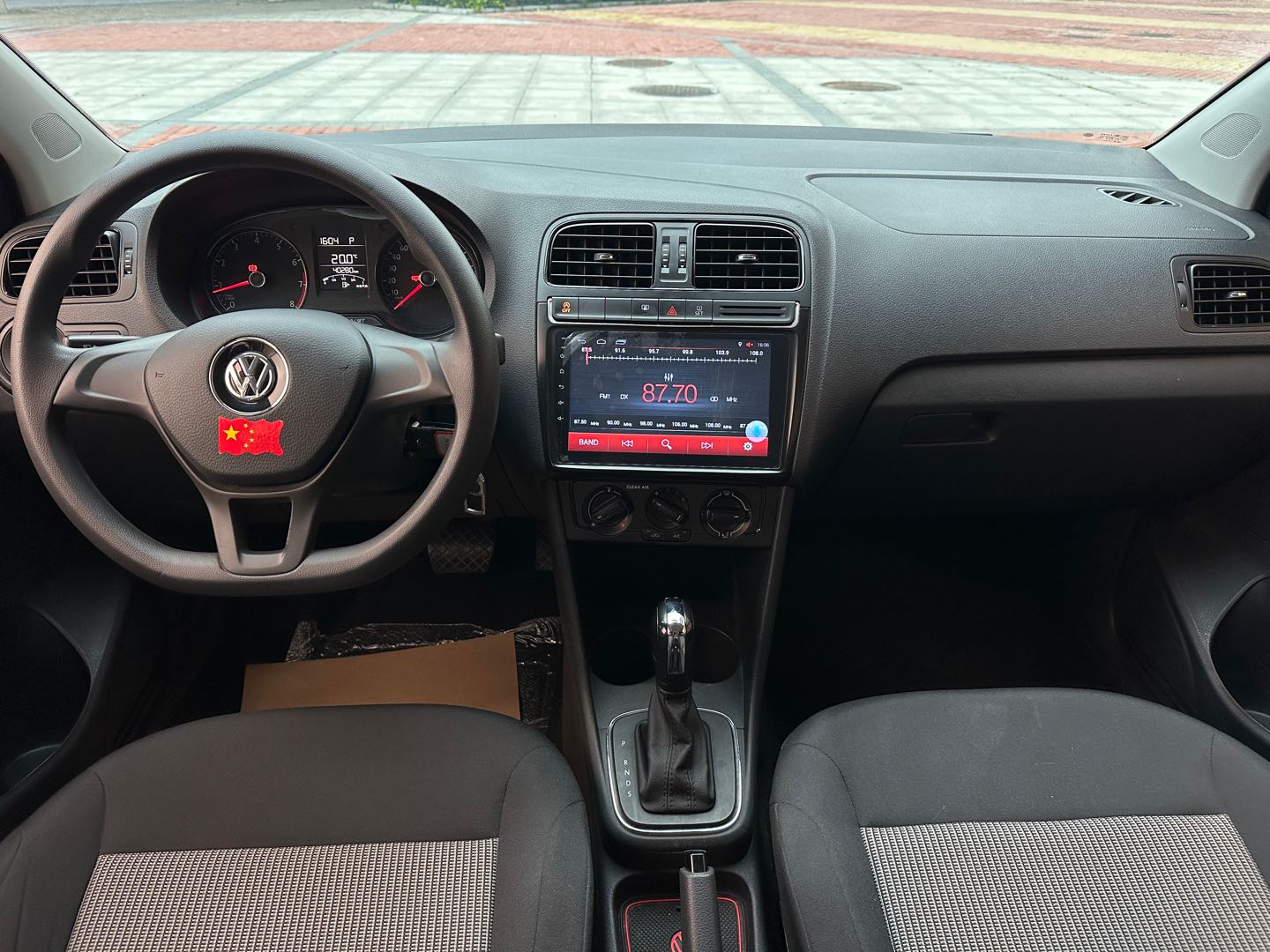 Volkswagen Polo 2019 car image #9