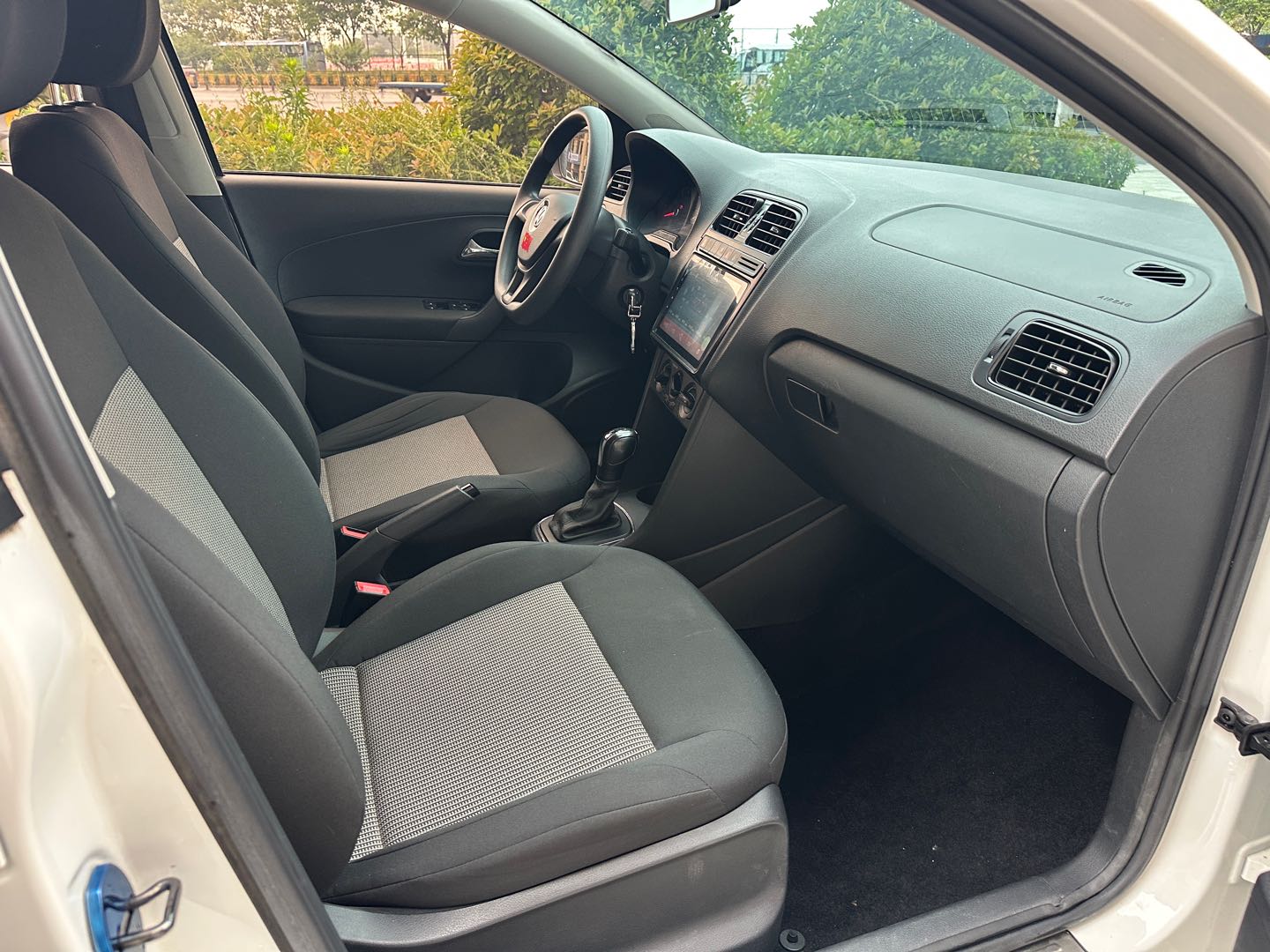 Volkswagen Polo 2019 car image #10