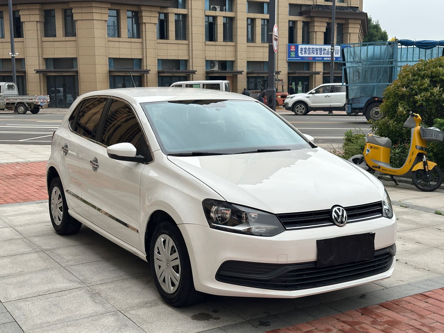 Volkswagen Polo 2019 car image #4