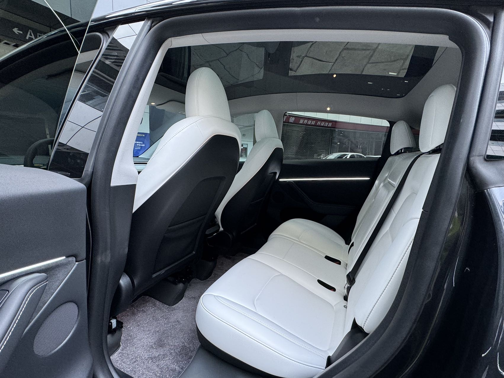 Tesla Model Y 2024 car image #5