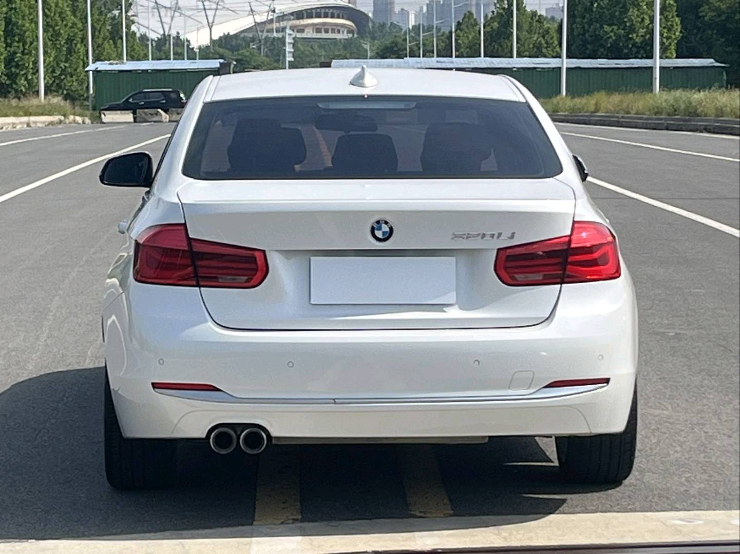 BMW 3 Series 2018 #17 BMW 3 Series 2018 car image #17