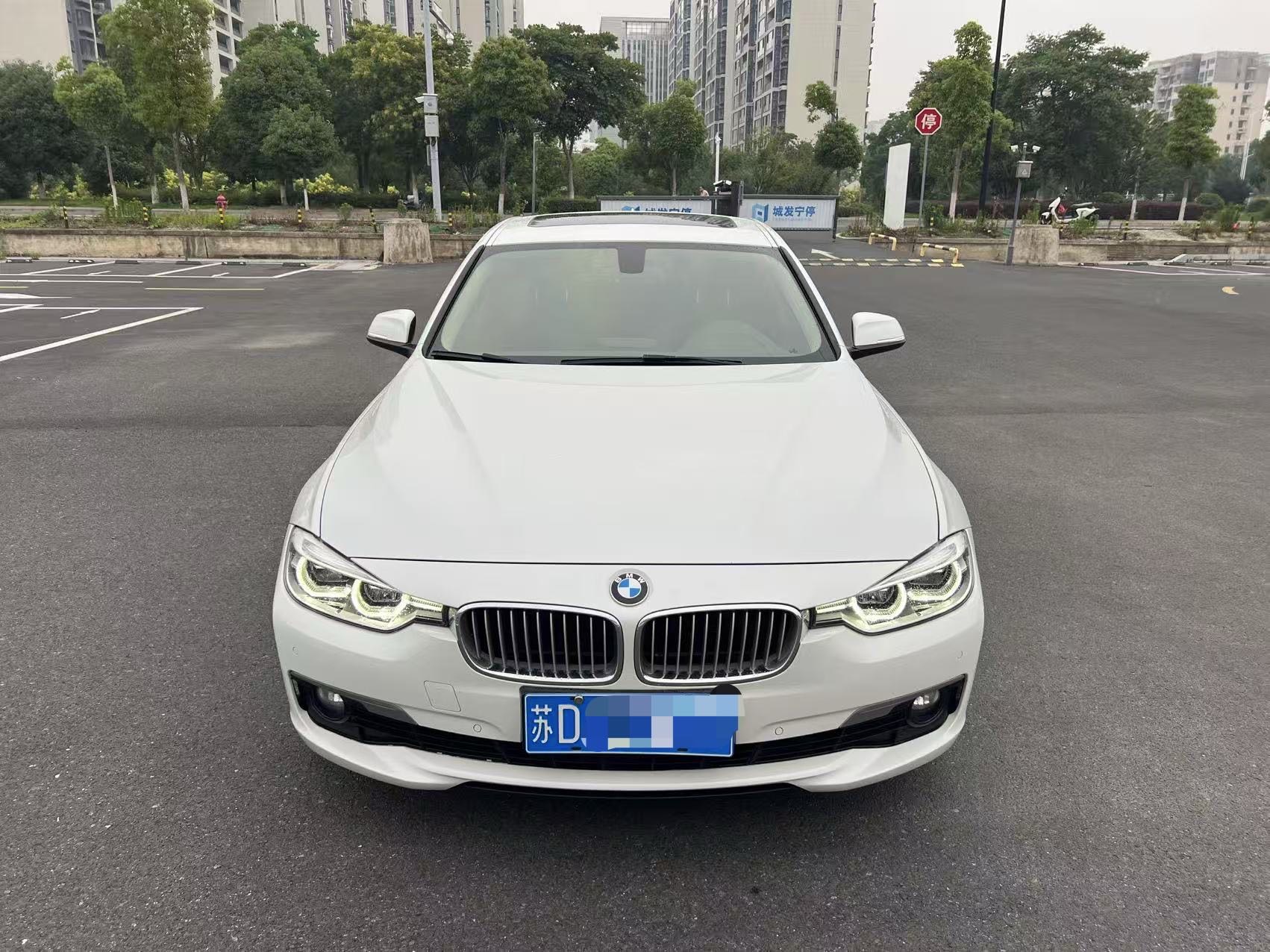 BMW 3 Series 2018 car image #4