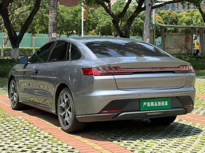 BYD Han 2022 car image #10