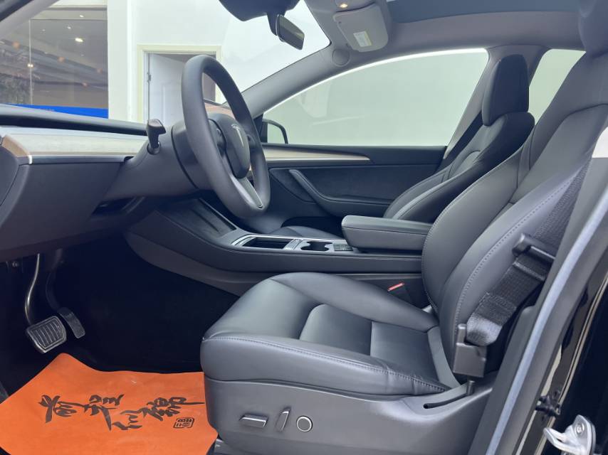 Tesla Model Y 2022 car image #5