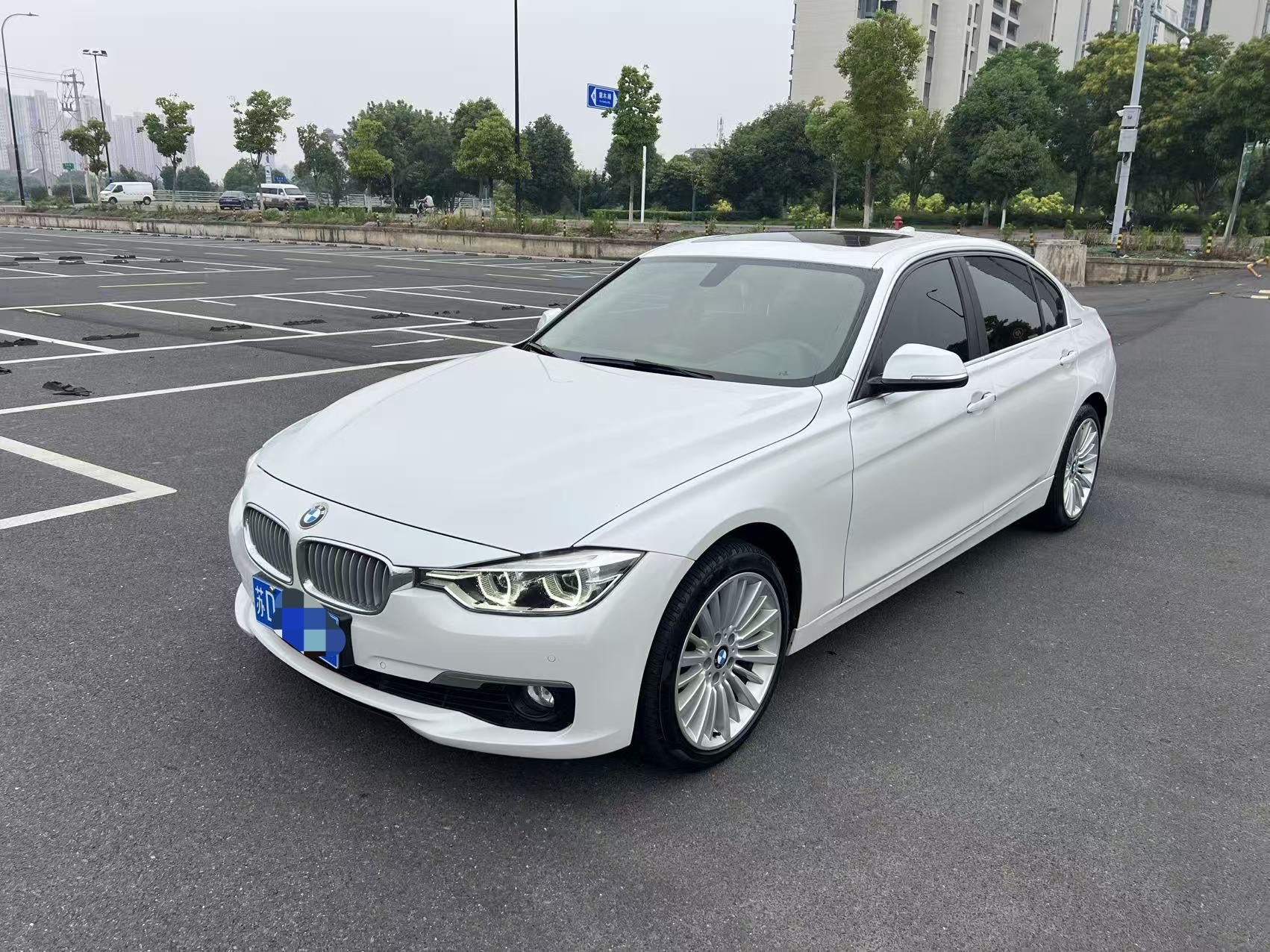 BMW 3 Series 2018 car image #2