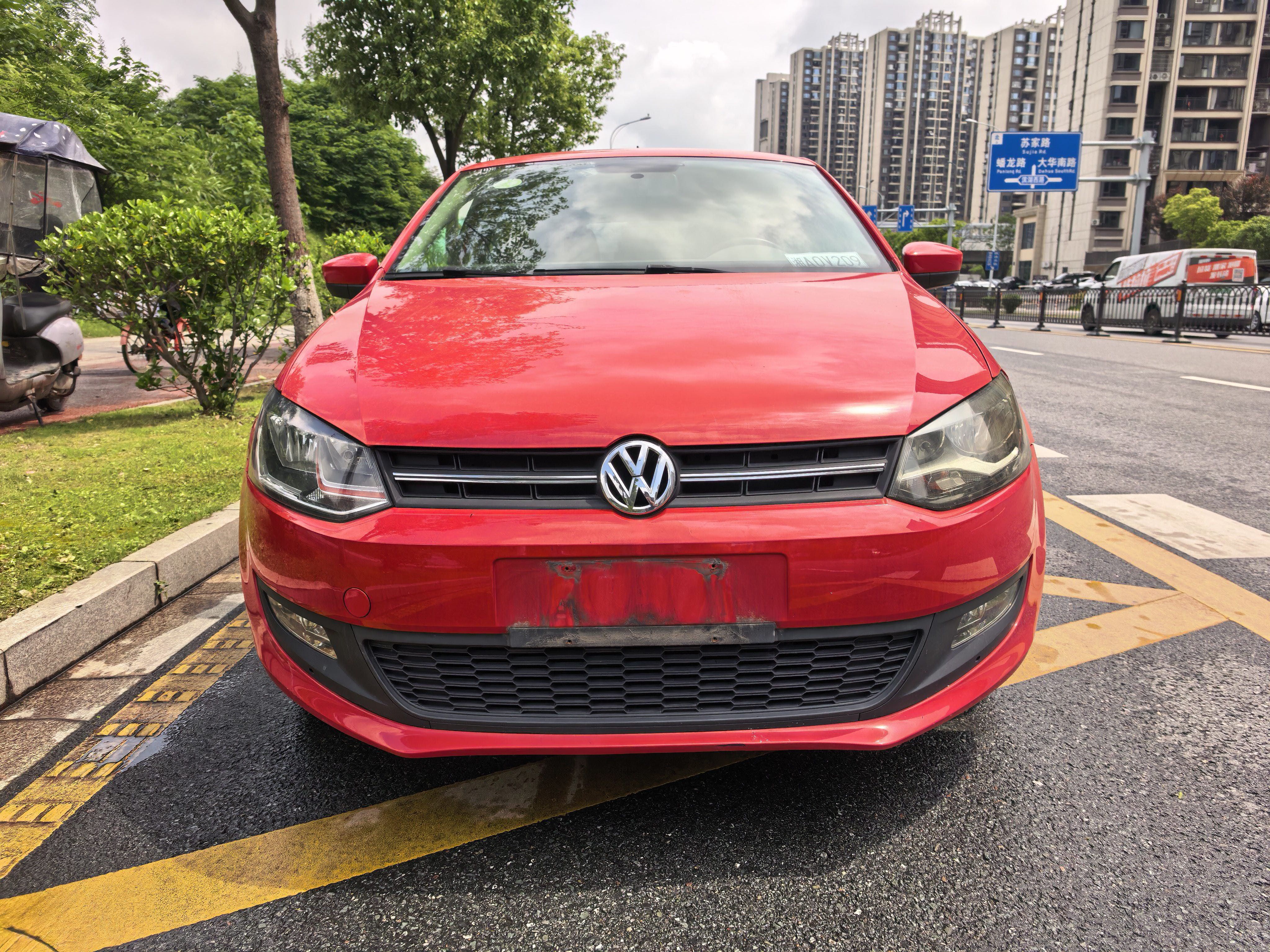 Volkswagen Polo 2012 car image #6