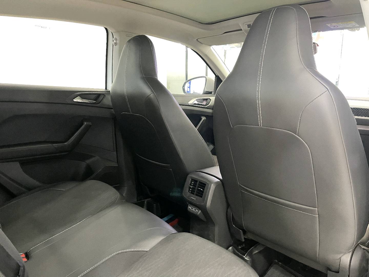 2020 immagine di auto #7
