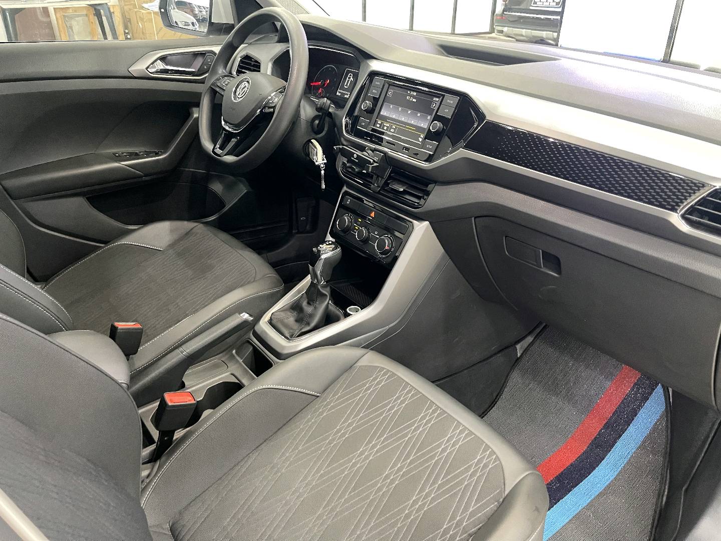 2020 immagine di auto #8