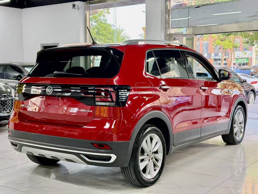 Volkswagen T-Cross 2019 #8 Volkswagen T-Cross 2019 car image #8