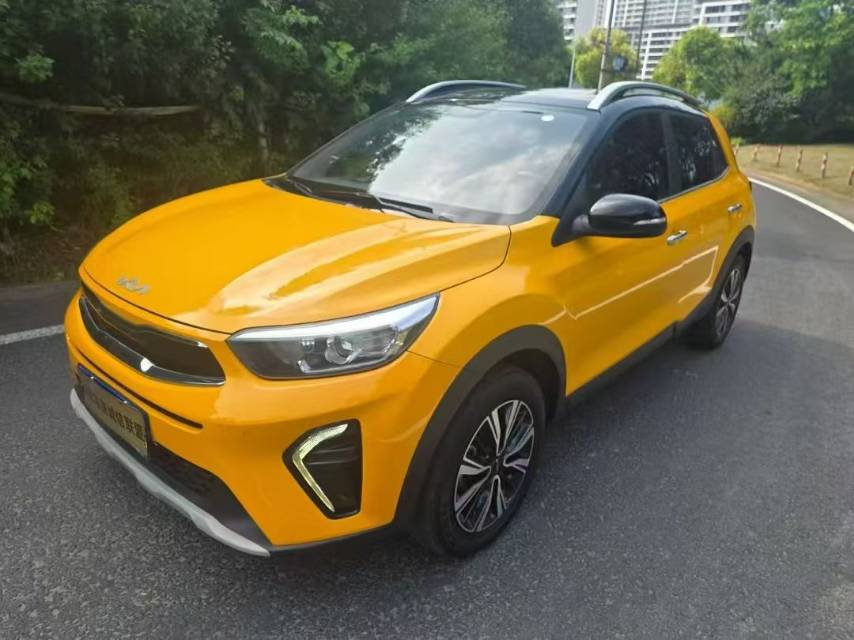2020 immagine di auto #2