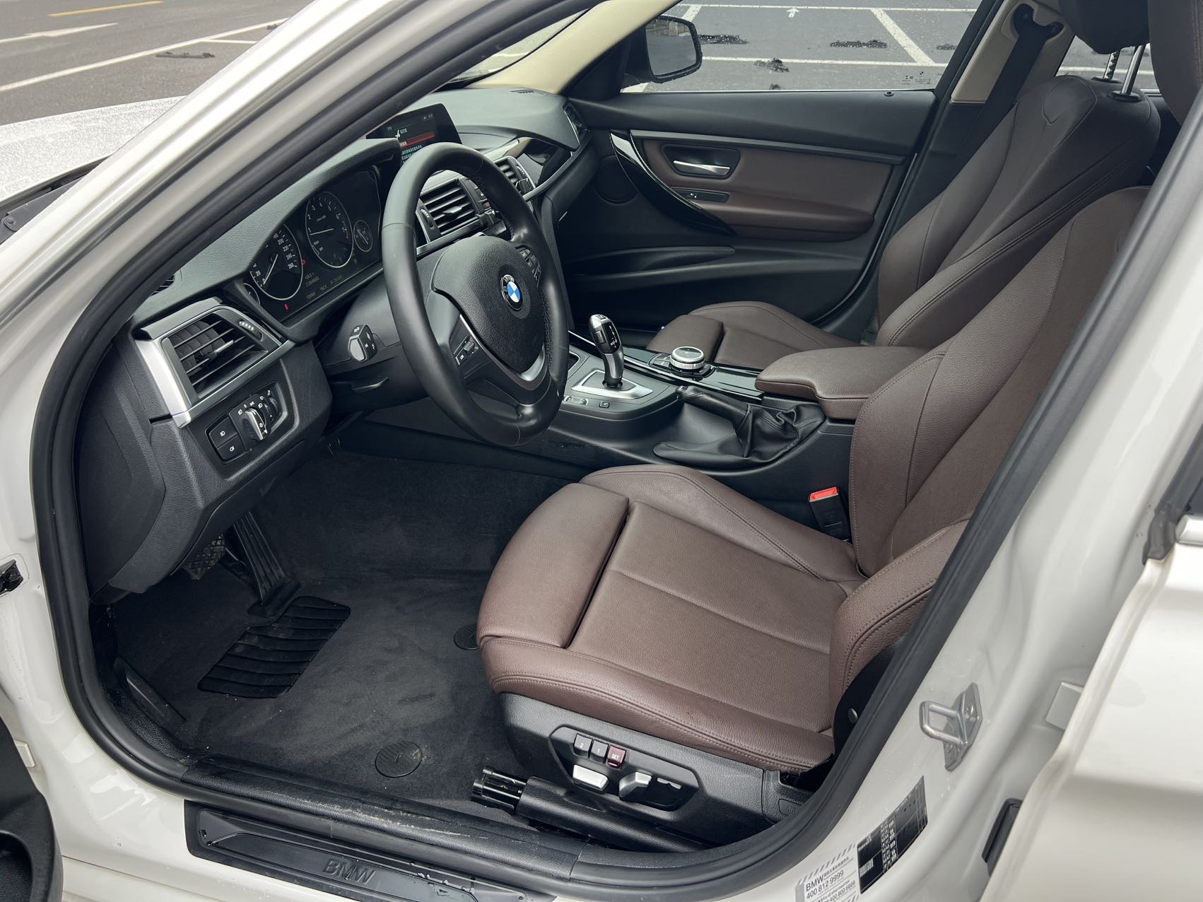 BMW 3 Series 2018 car image #9