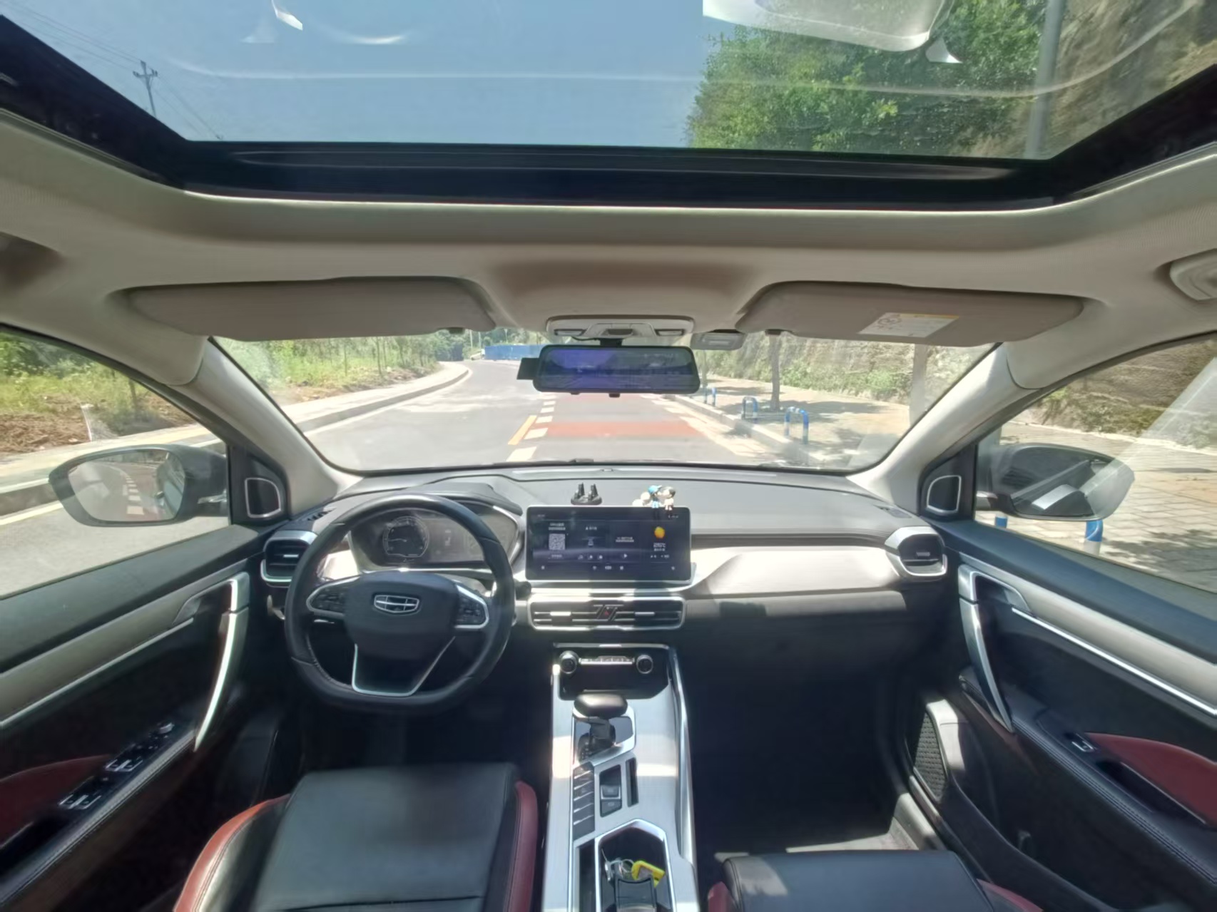 GEELY Coolray 2022 #8 GEELY Coolray 2022 car image #8