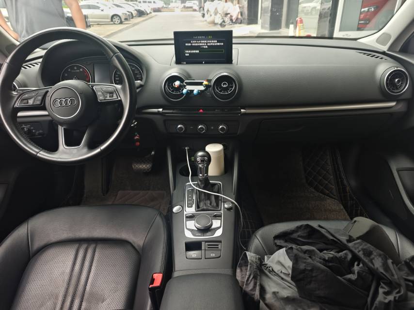 Audi A3 2019 car image #8