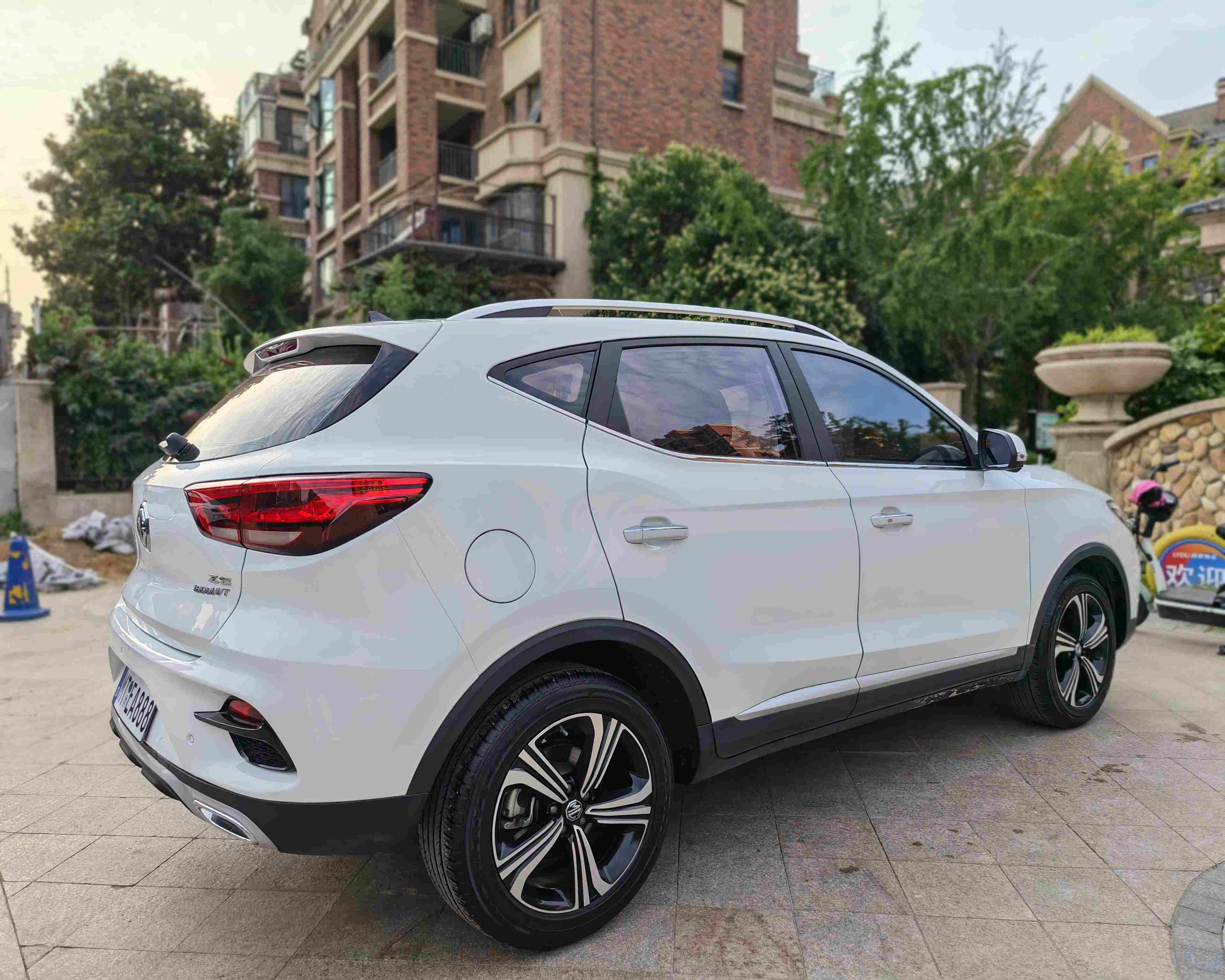 MG ZS 2021 car image #11