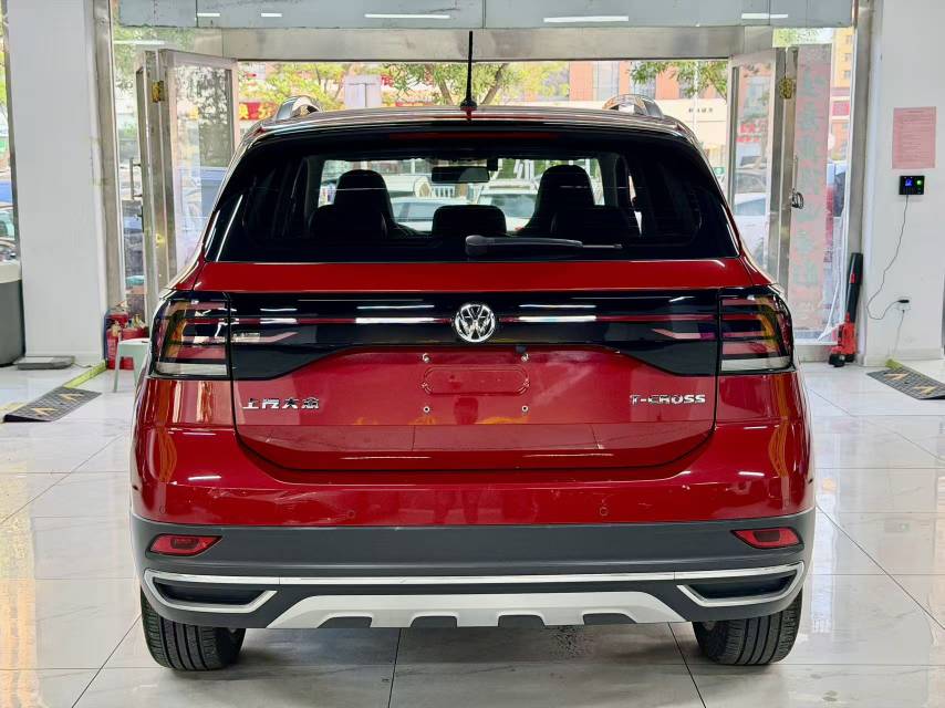 Volkswagen T-Cross 2019 #6 Volkswagen T-Cross 2019 car image #6