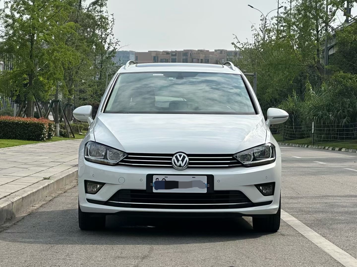Volkswagen Golf 2018 car image #4