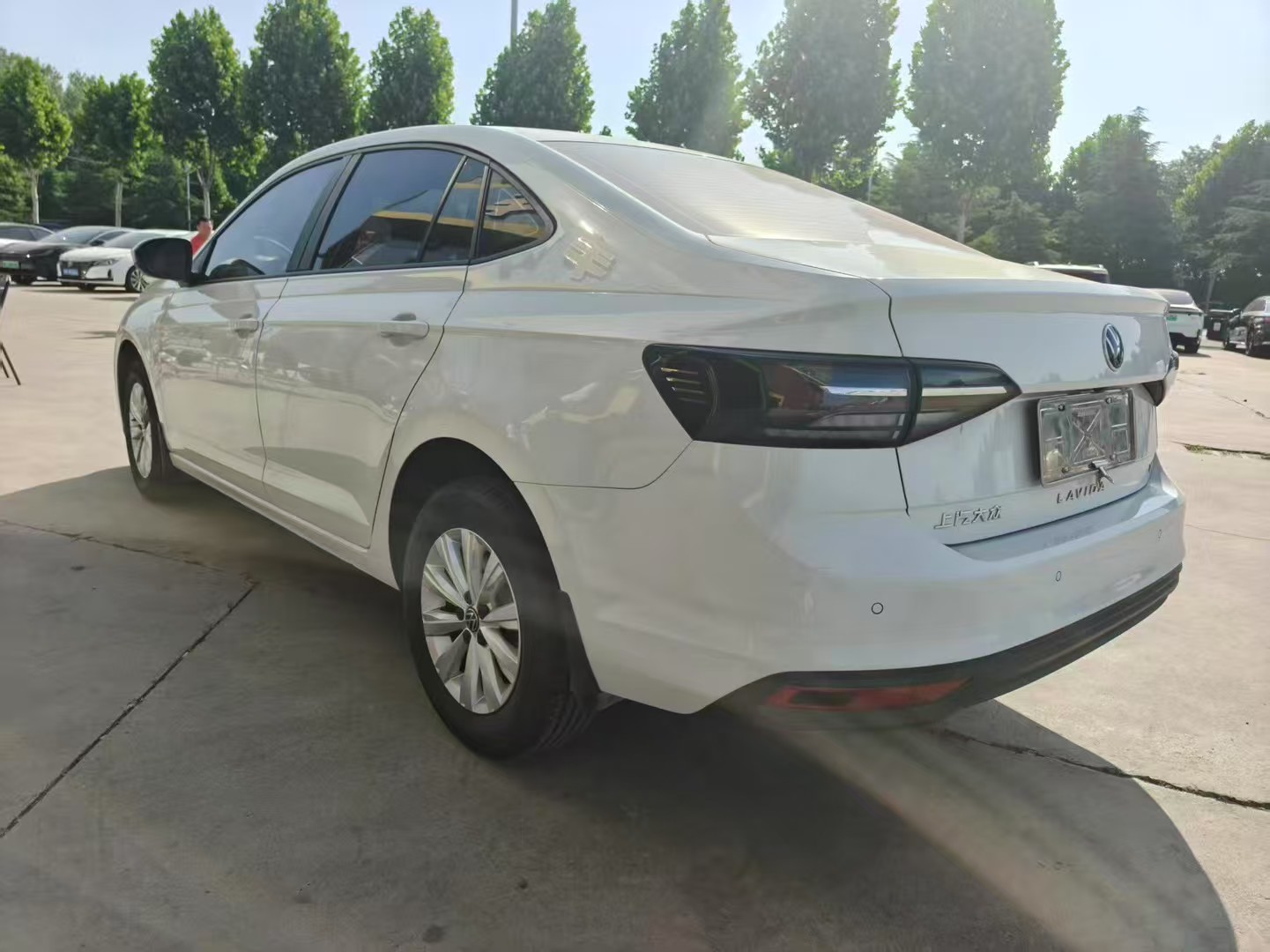 Volkswagen Lavida 2025 car image #11