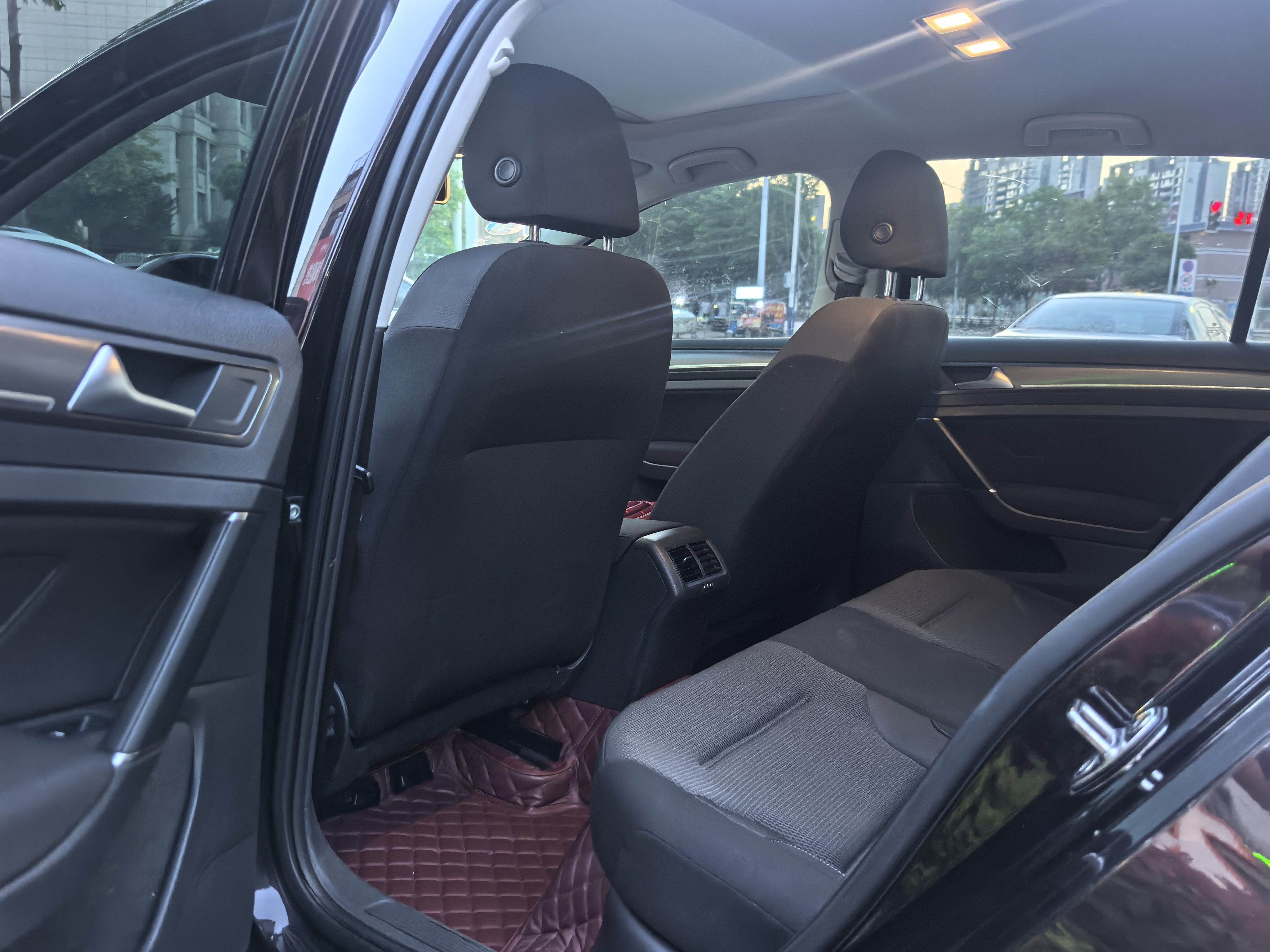 Volkswagen Golf 2016 car image #10