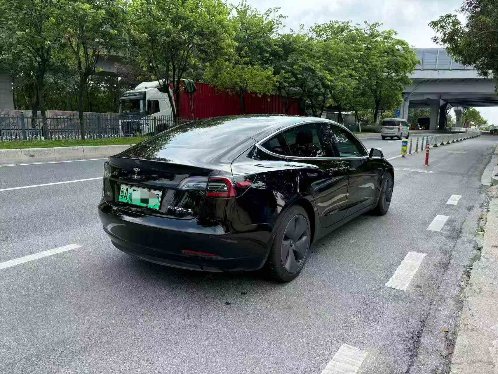 Tesla Model 3 2020 car image #5