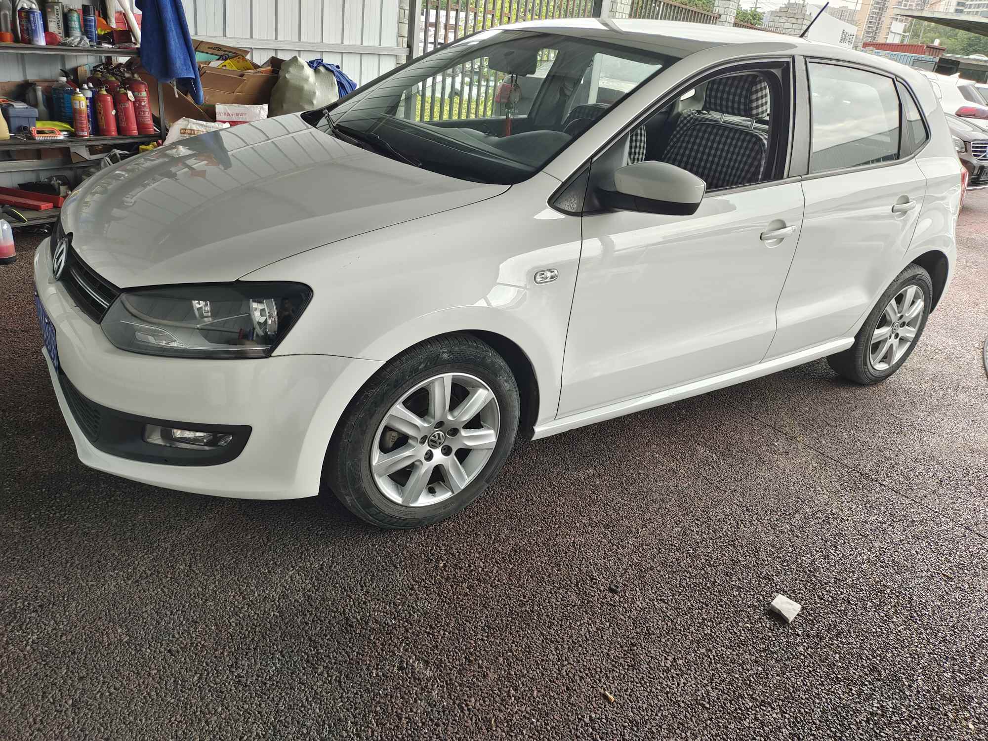 Volkswagen Polo 2023 car image 