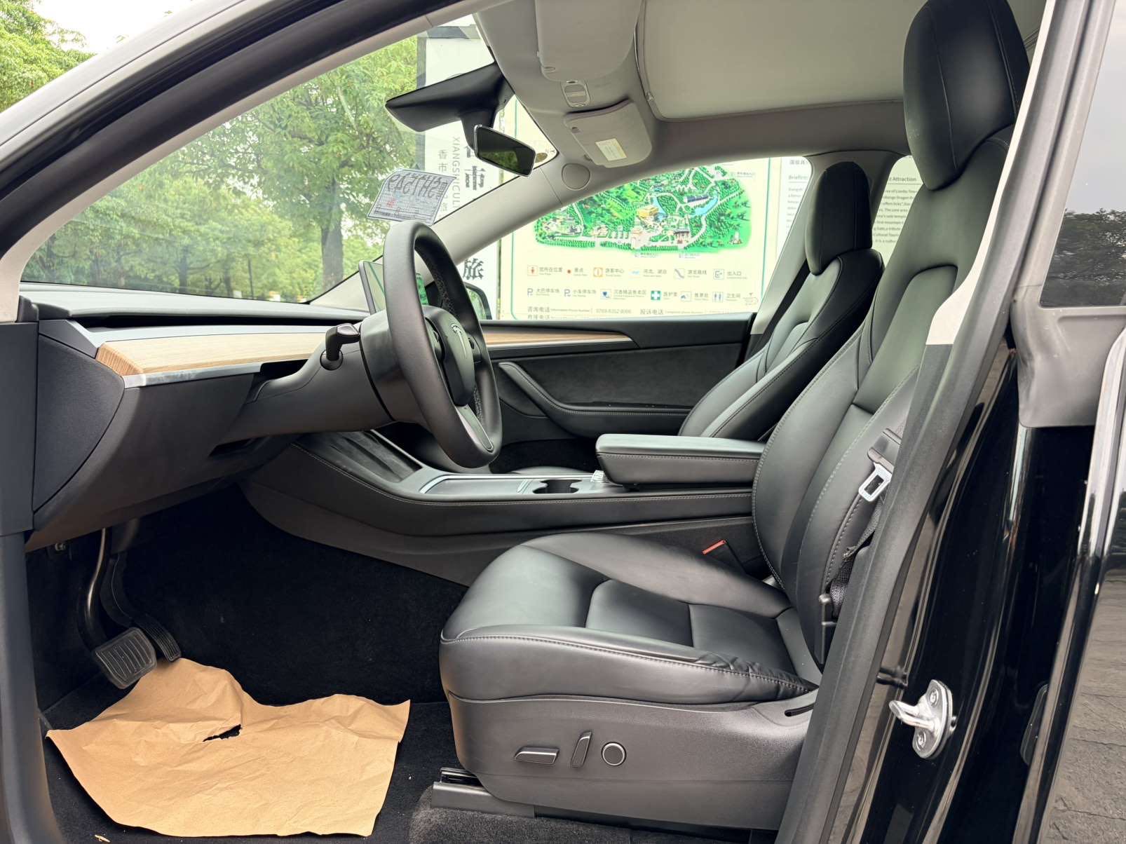 Tesla Model Y 2022 #16 Tesla Model Y 2022 car image #16