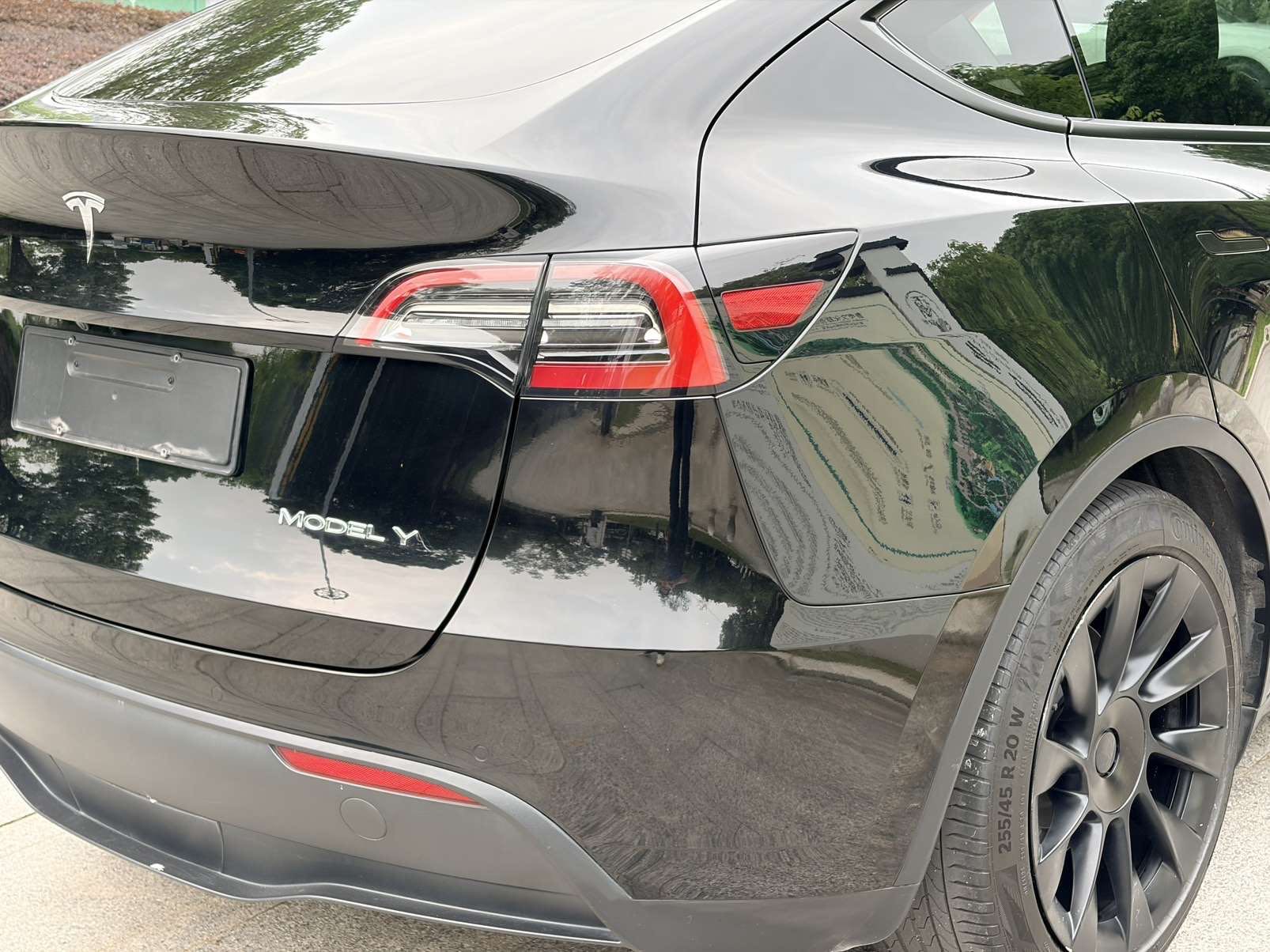 Tesla Model Y 2022 #10 Tesla Model Y 2022 car image #10