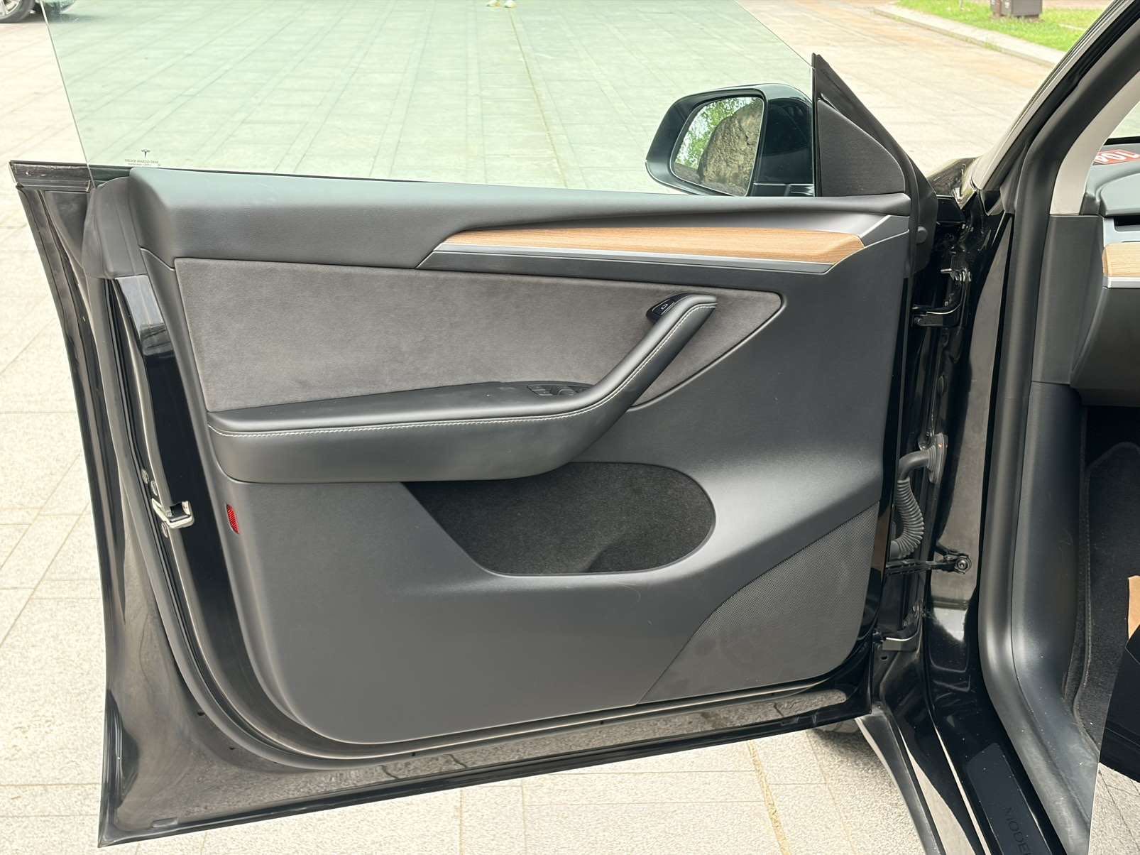 Tesla Model Y 2022 #14 Tesla Model Y 2022 car image #14