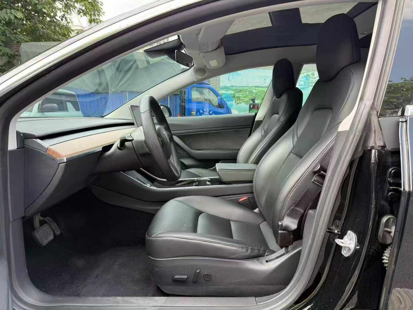 Tesla Model 3 2020 car image #7