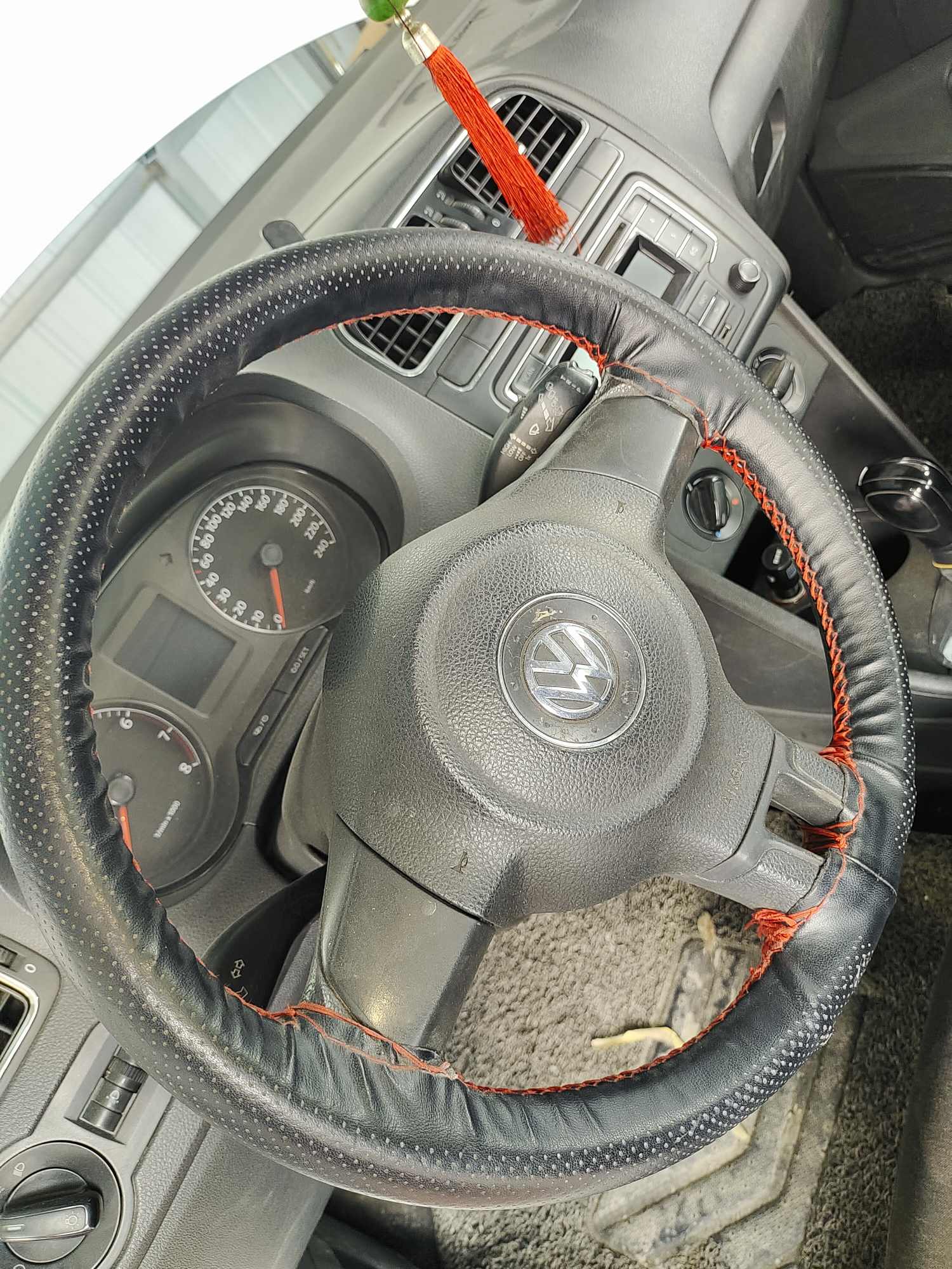 Volkswagen Polo 2023 car image #31