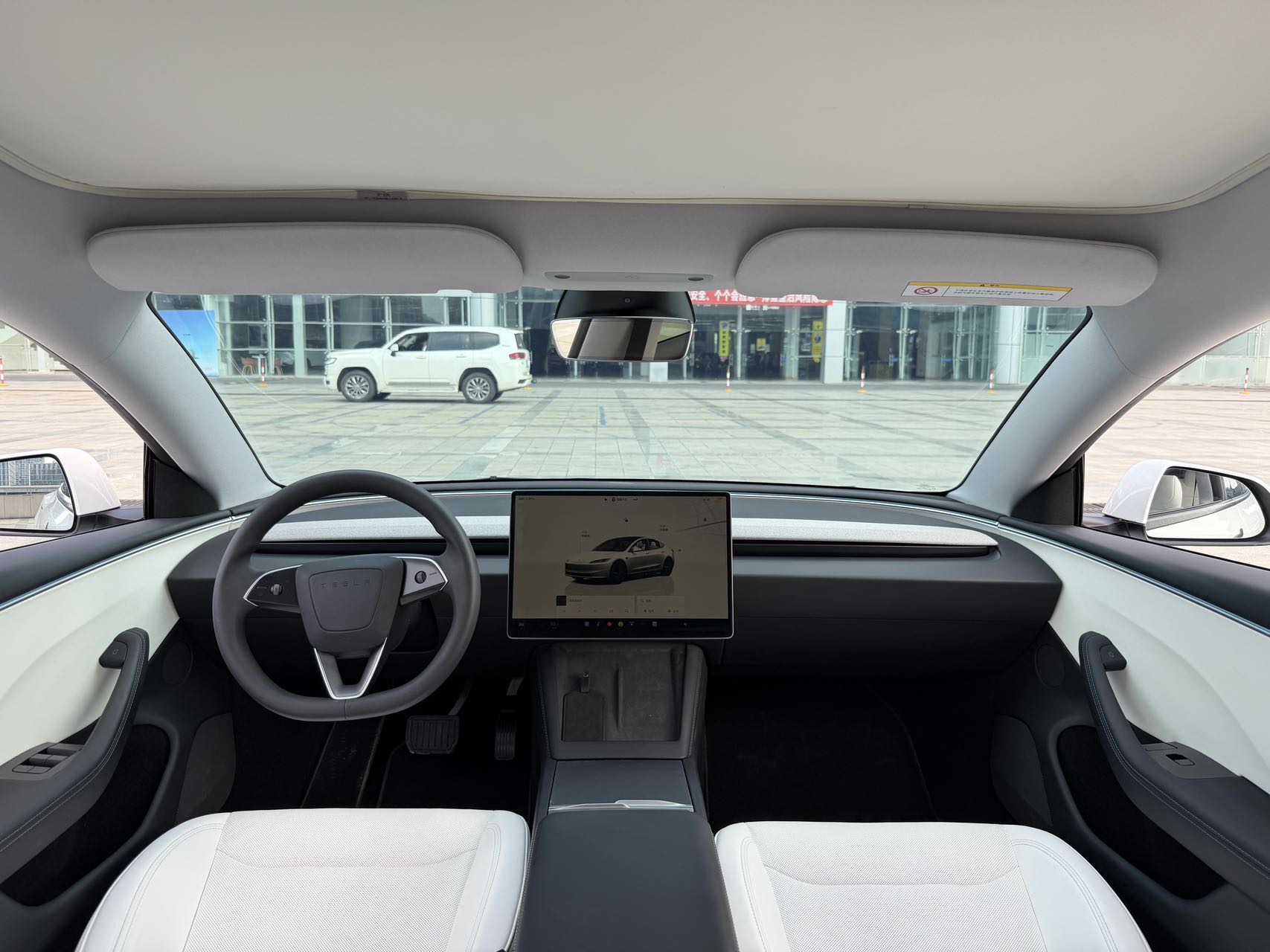 2024 #13 2024 immagine di auto #13