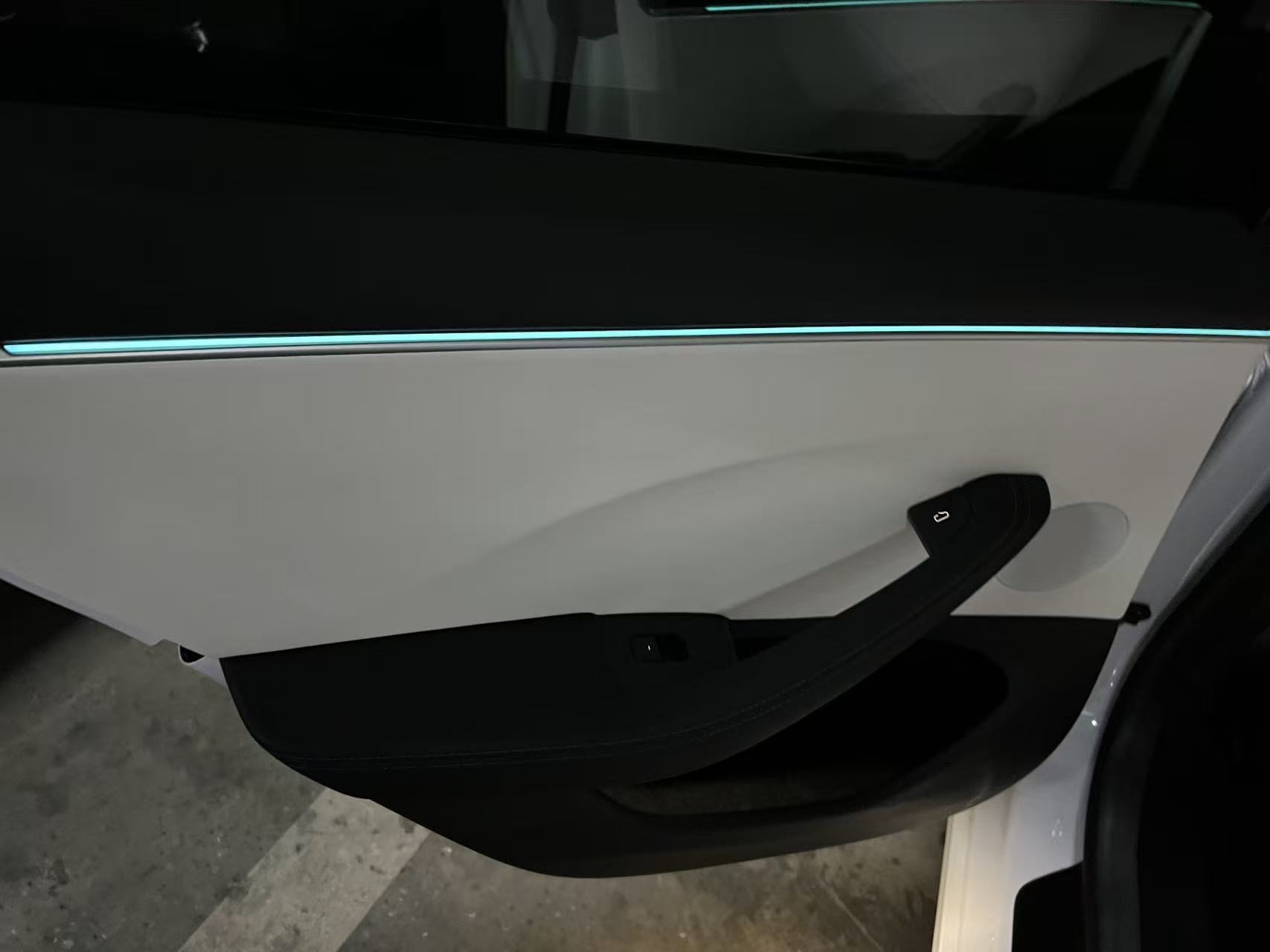 2024 #23 2024 immagine di auto #23
