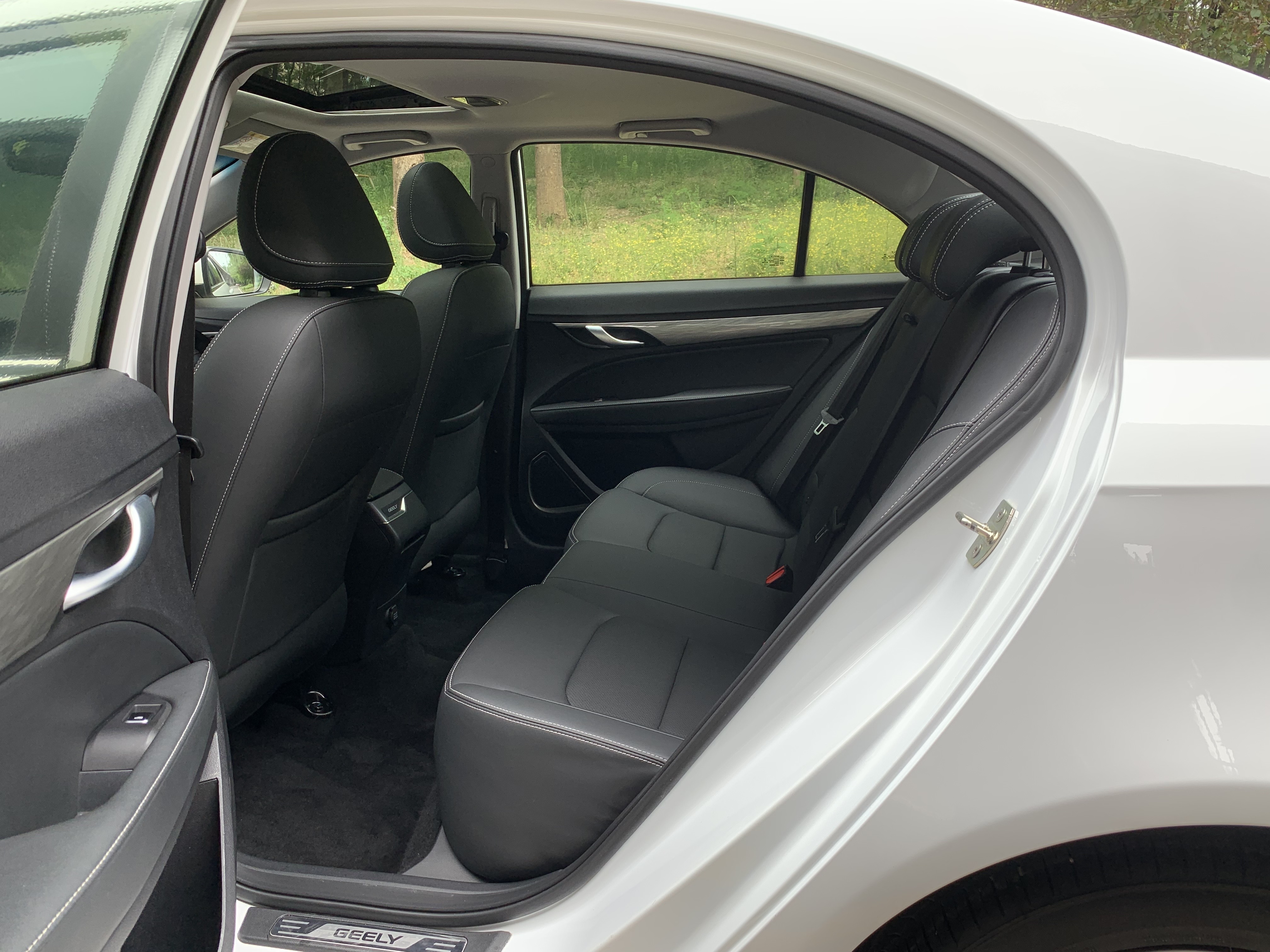 GEELY Emgrand 2019 #10 GEELY Emgrand 2019 car image #10
