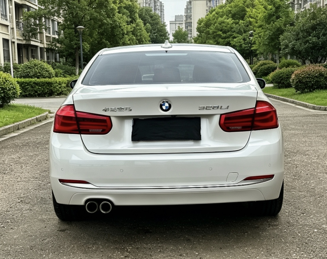 BMW 3 Series 2018 #10 BMW 3 Series 2018 car image #10