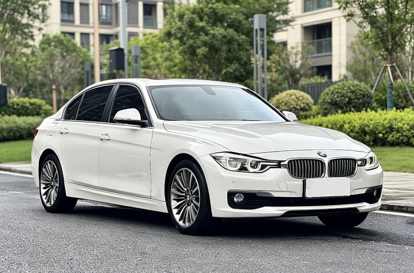 BMW 3 Series 2018 #5 BMW 3 Series 2018 car image #5
