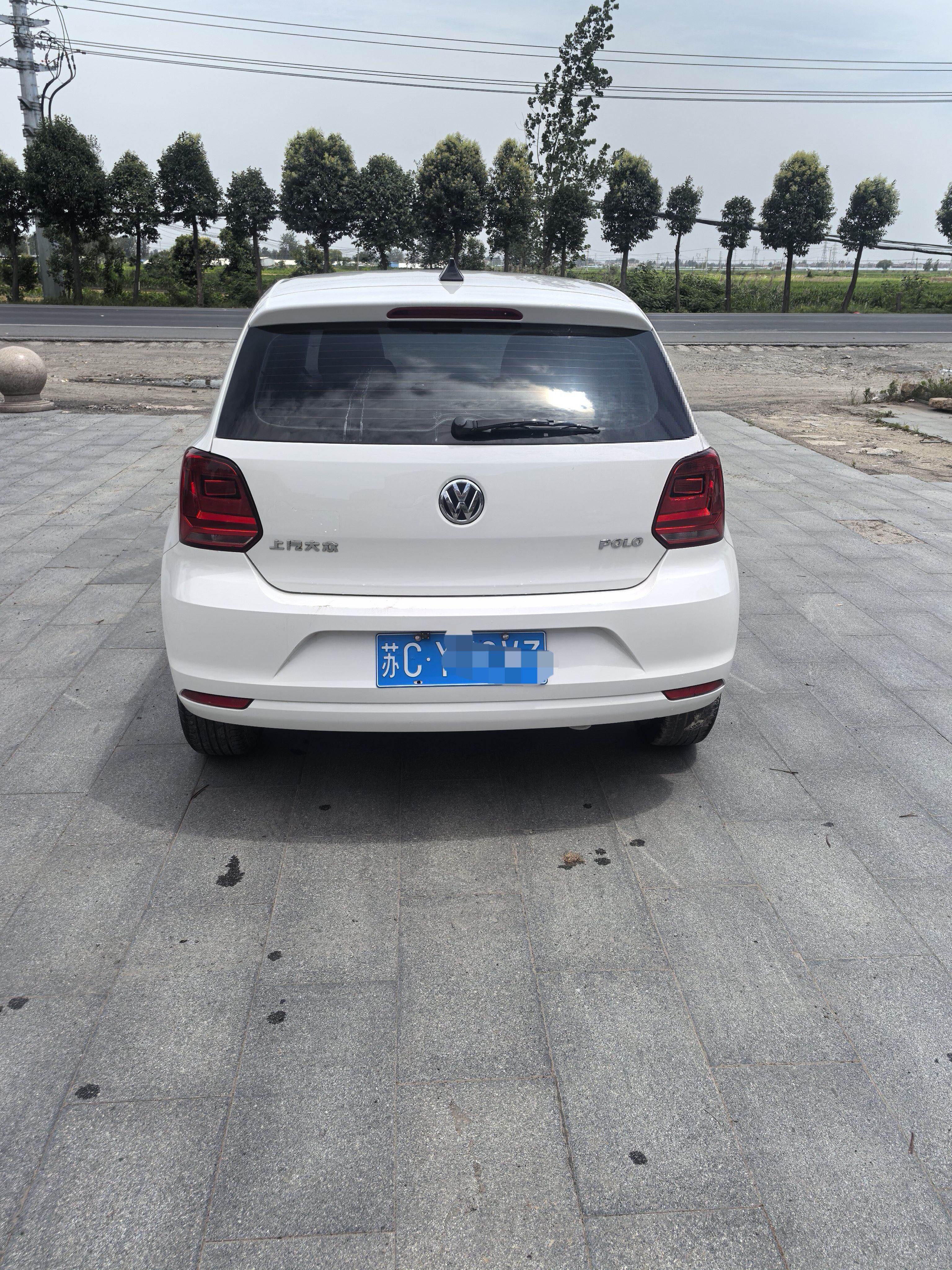 Volkswagen Polo 2017 car image #9