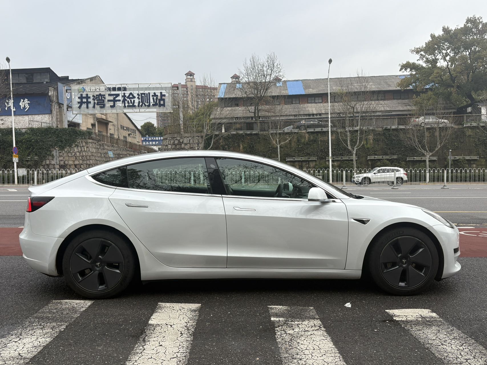 Tesla Model 3 2020 car image #6
