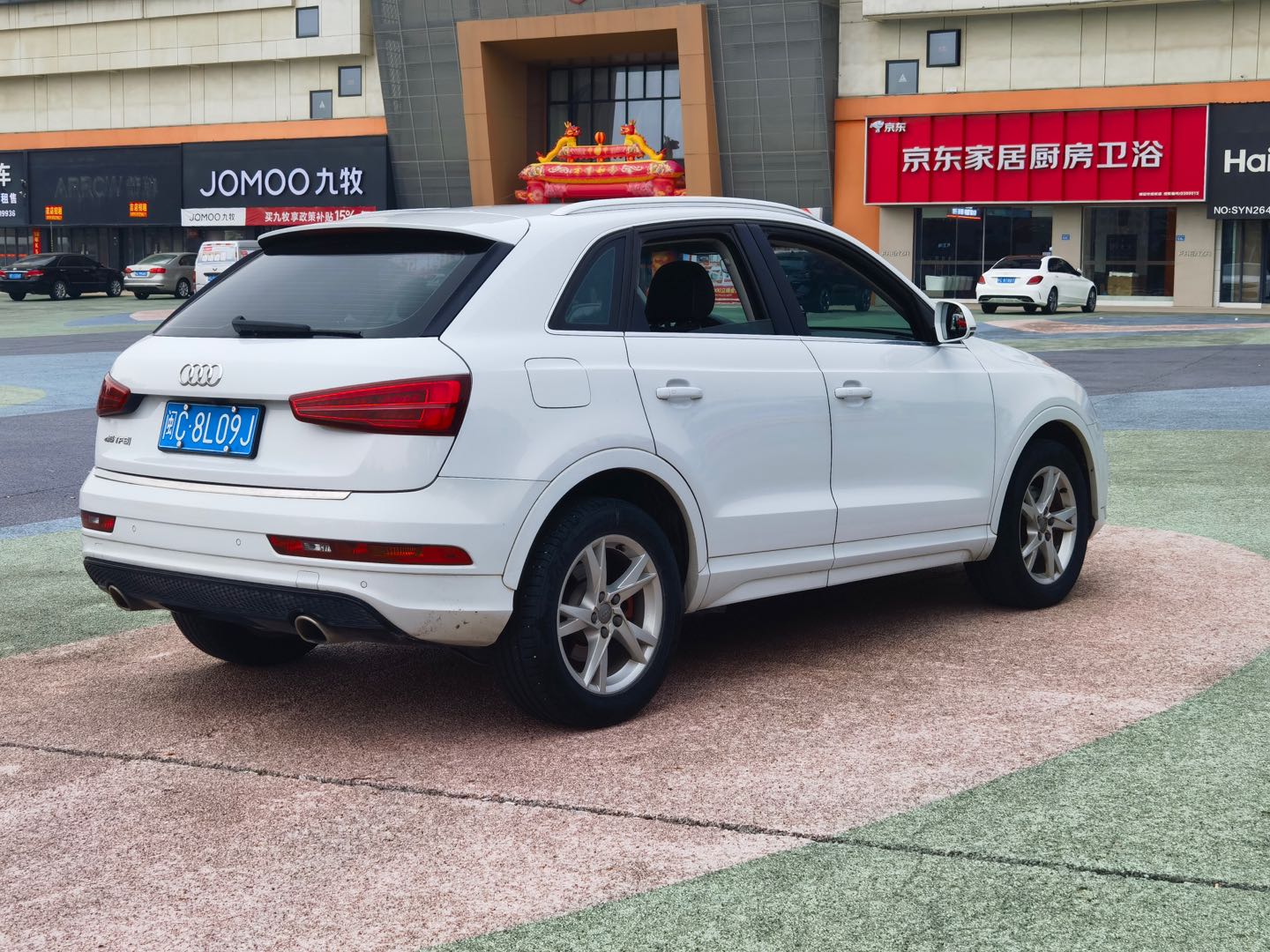 Audi Q3 2016 car image #11