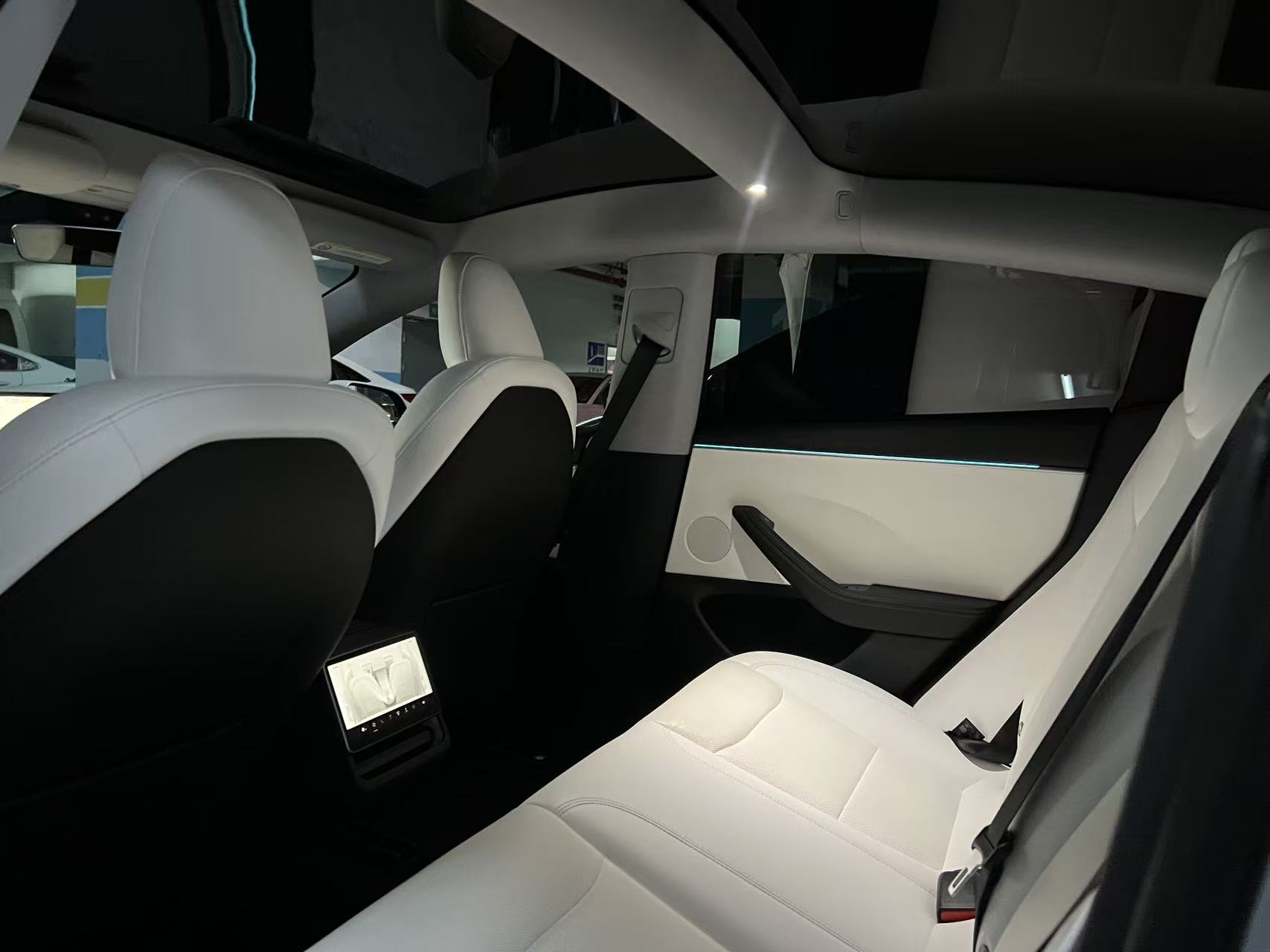 2024 #26 2024 immagine di auto #26